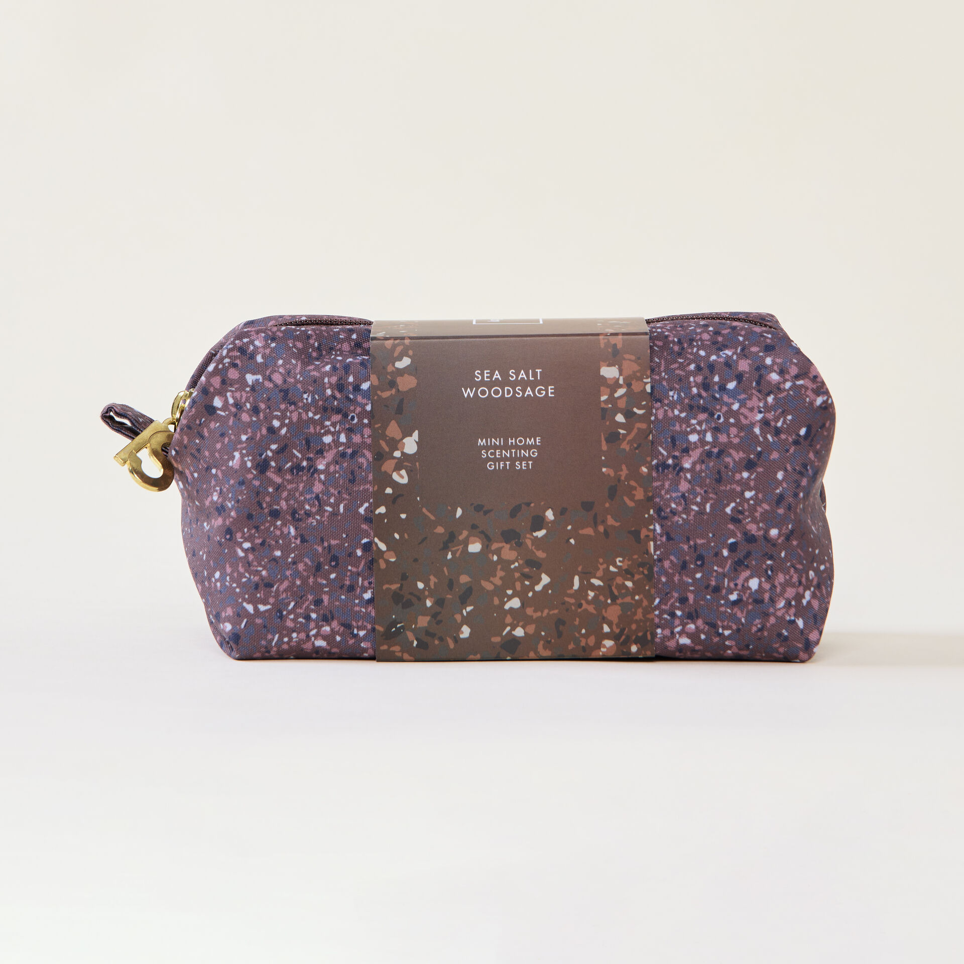 ${product-id}-Sea Salt And Wood Sage Mini Wash Bag Gift Set-Sea Salt & Wood Sage-${view-type}