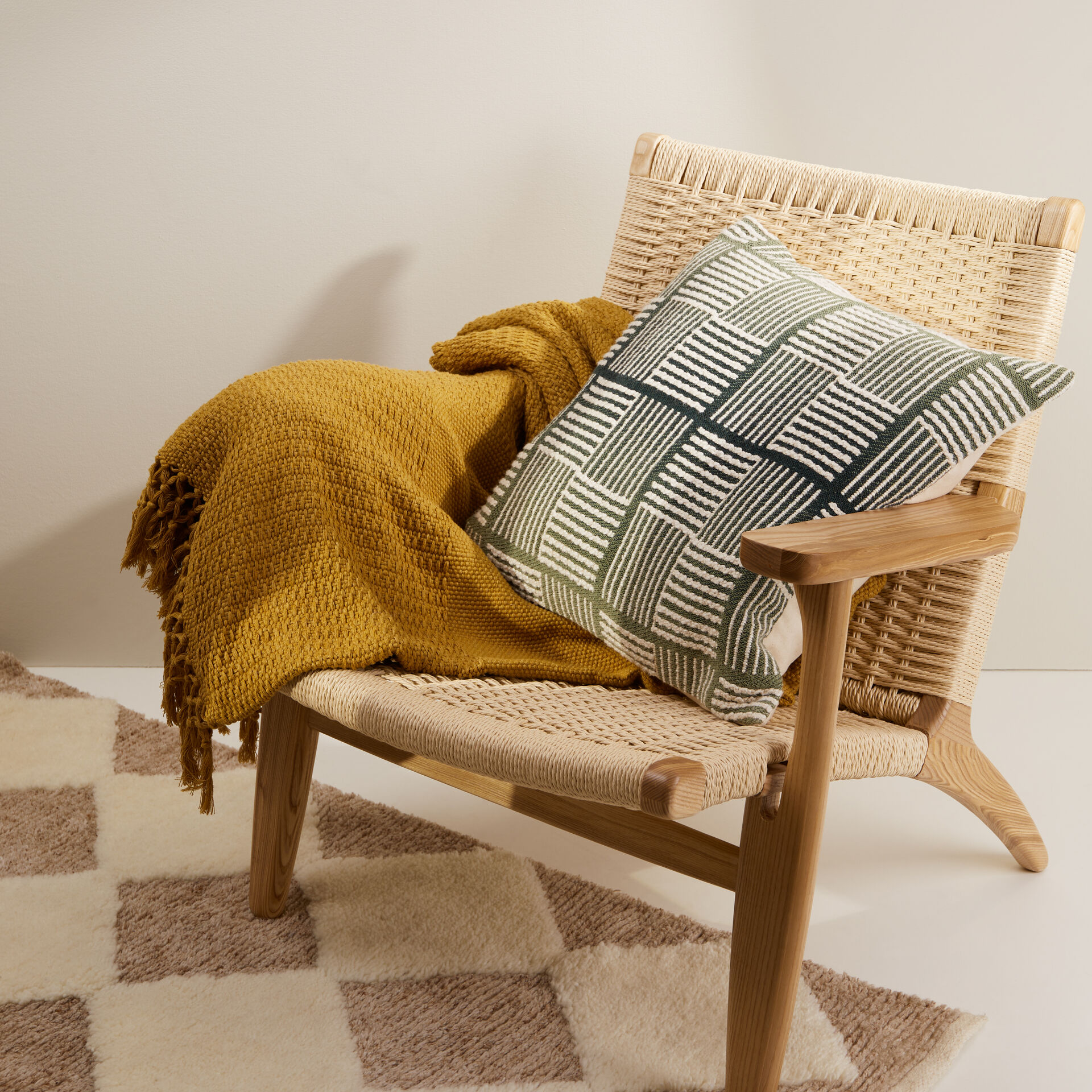 ${product-id}-Alby Check Cushion--${view-type}