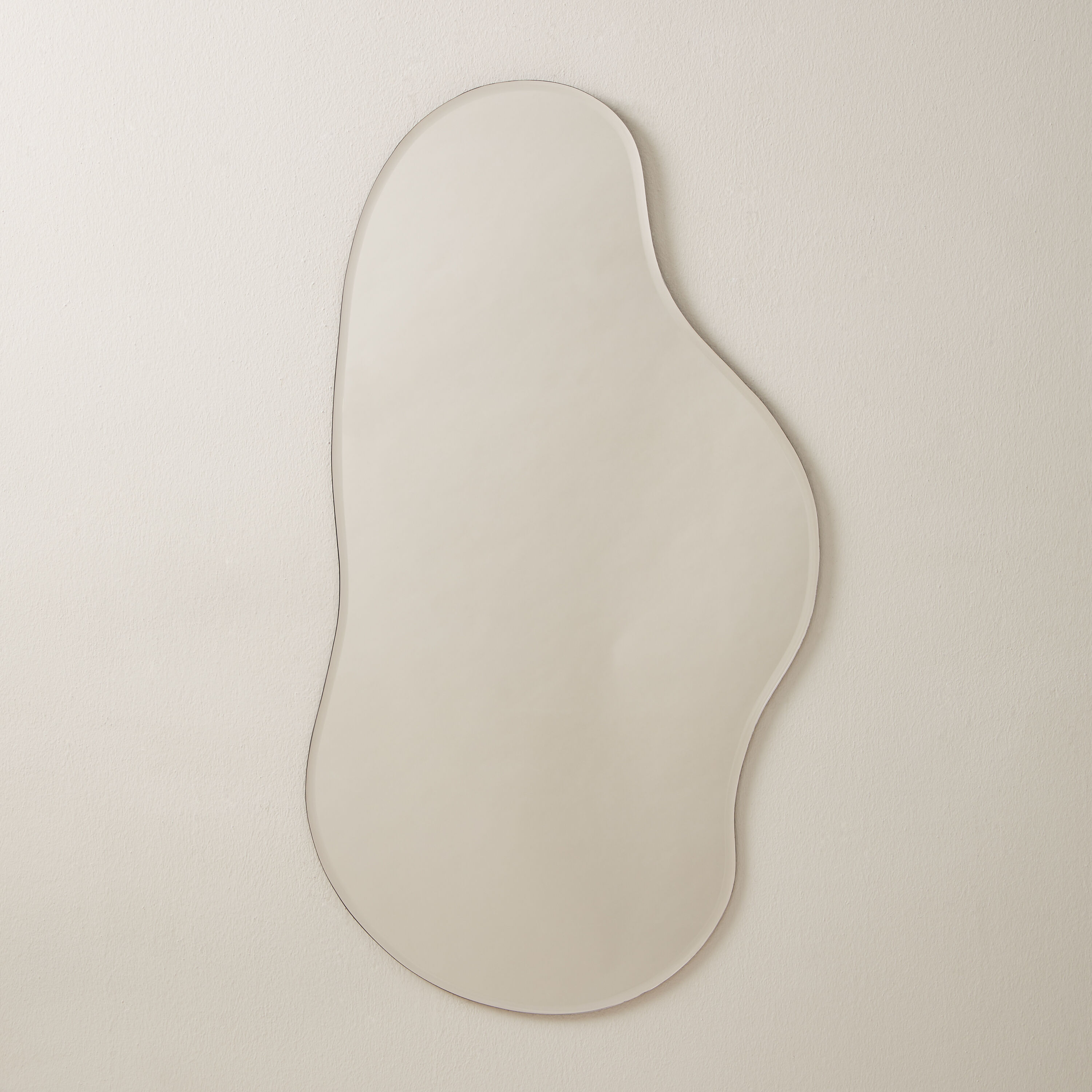Puddle mirror top