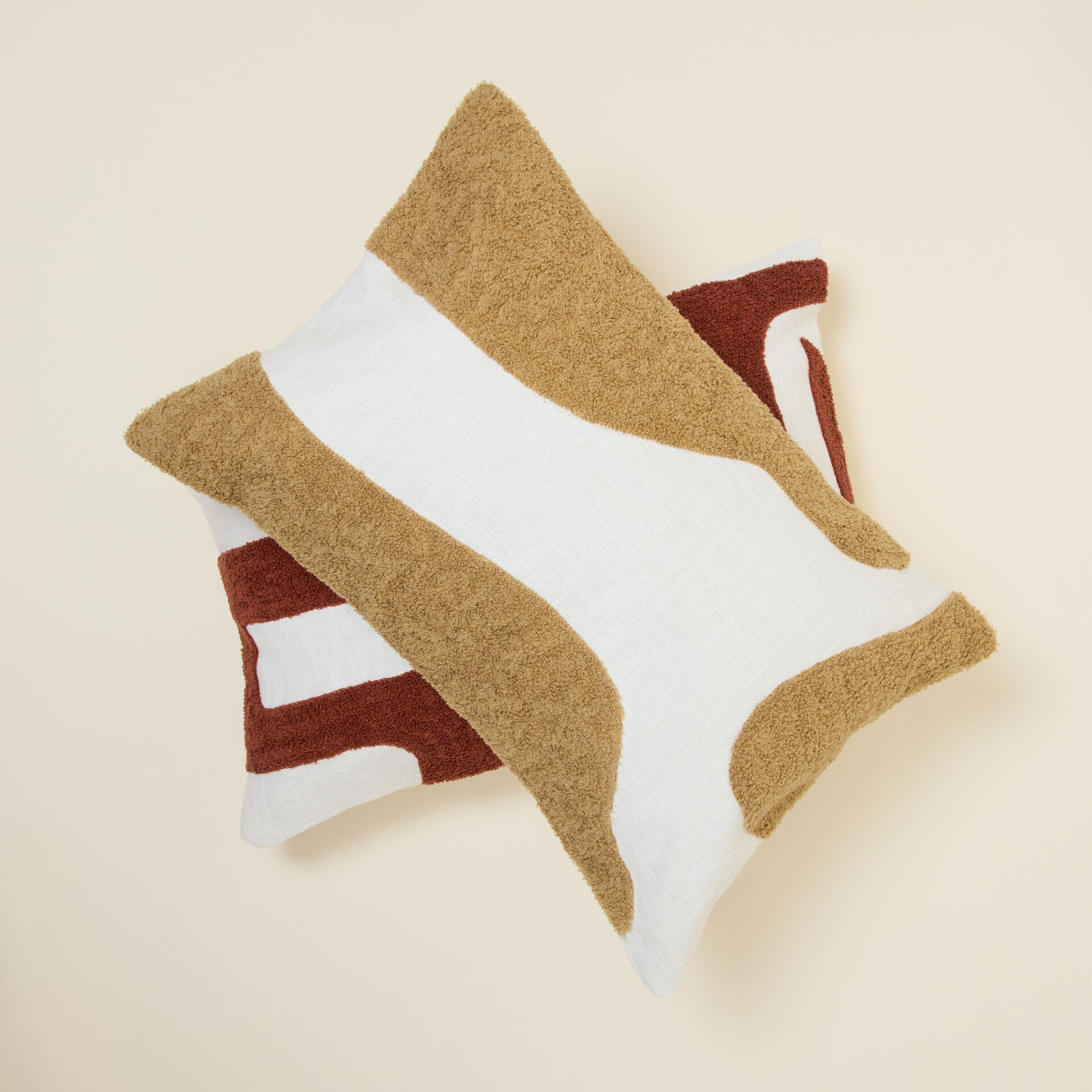 ${product-id}-Obie Cushion -Ochre-${view-type}