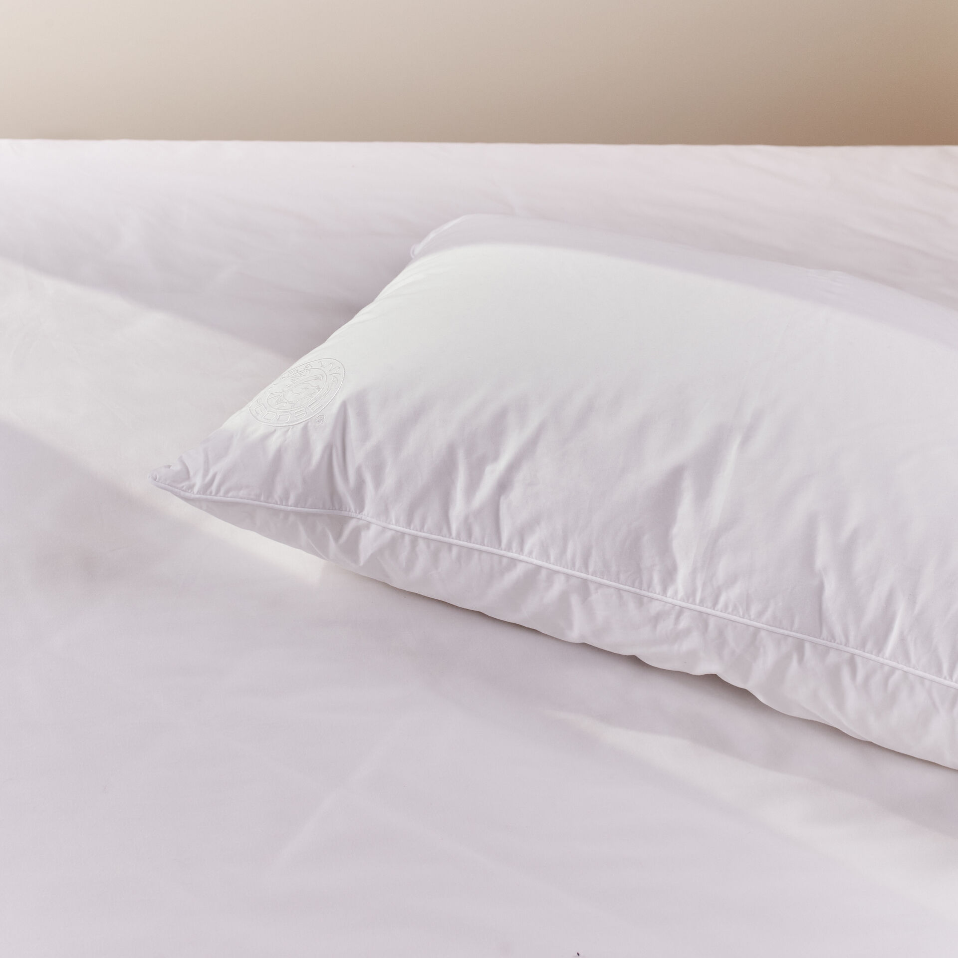 Luxury Down Alternative Pillow Firm