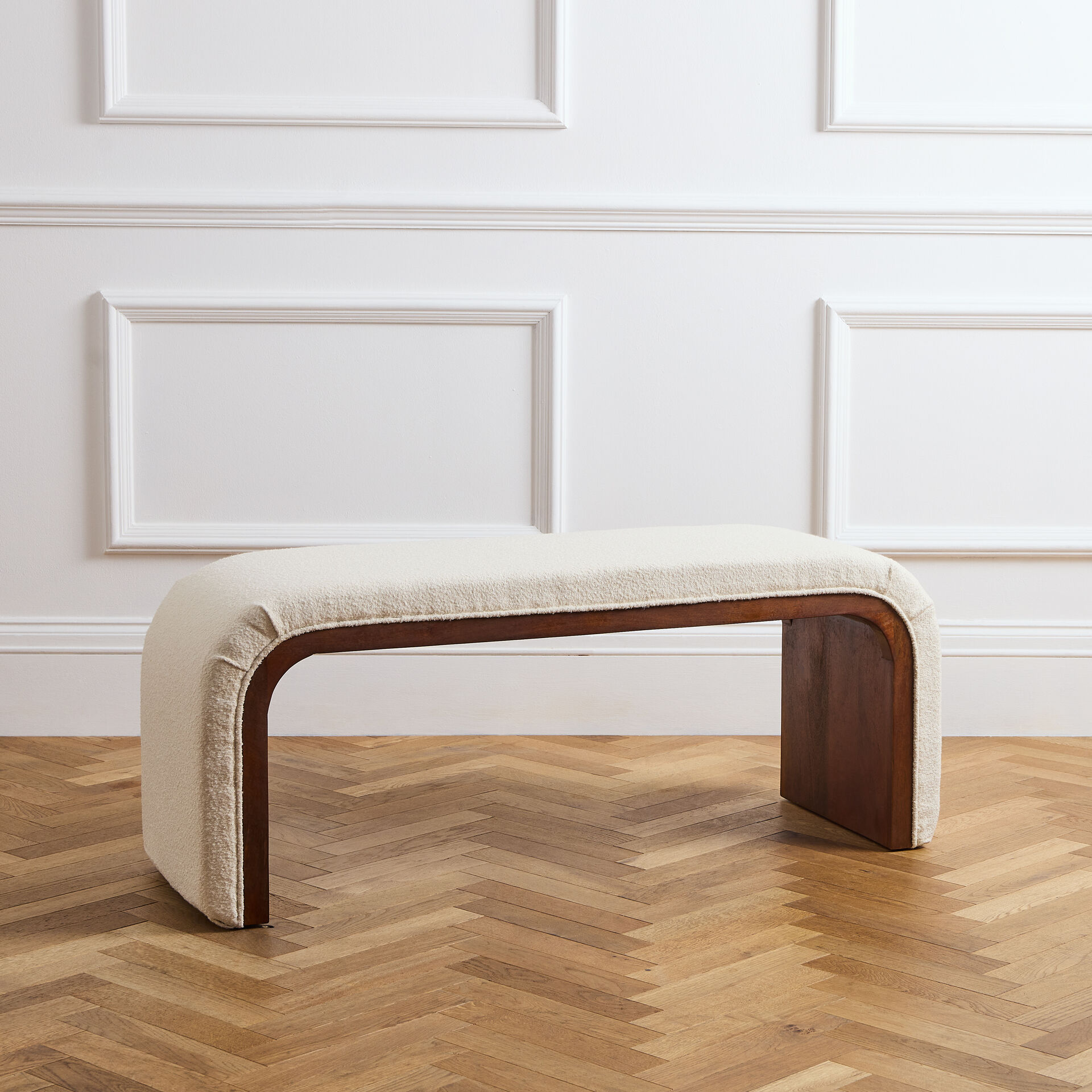 ${product-id}-Boucle Textured Bench -Bouclé-${view-type}