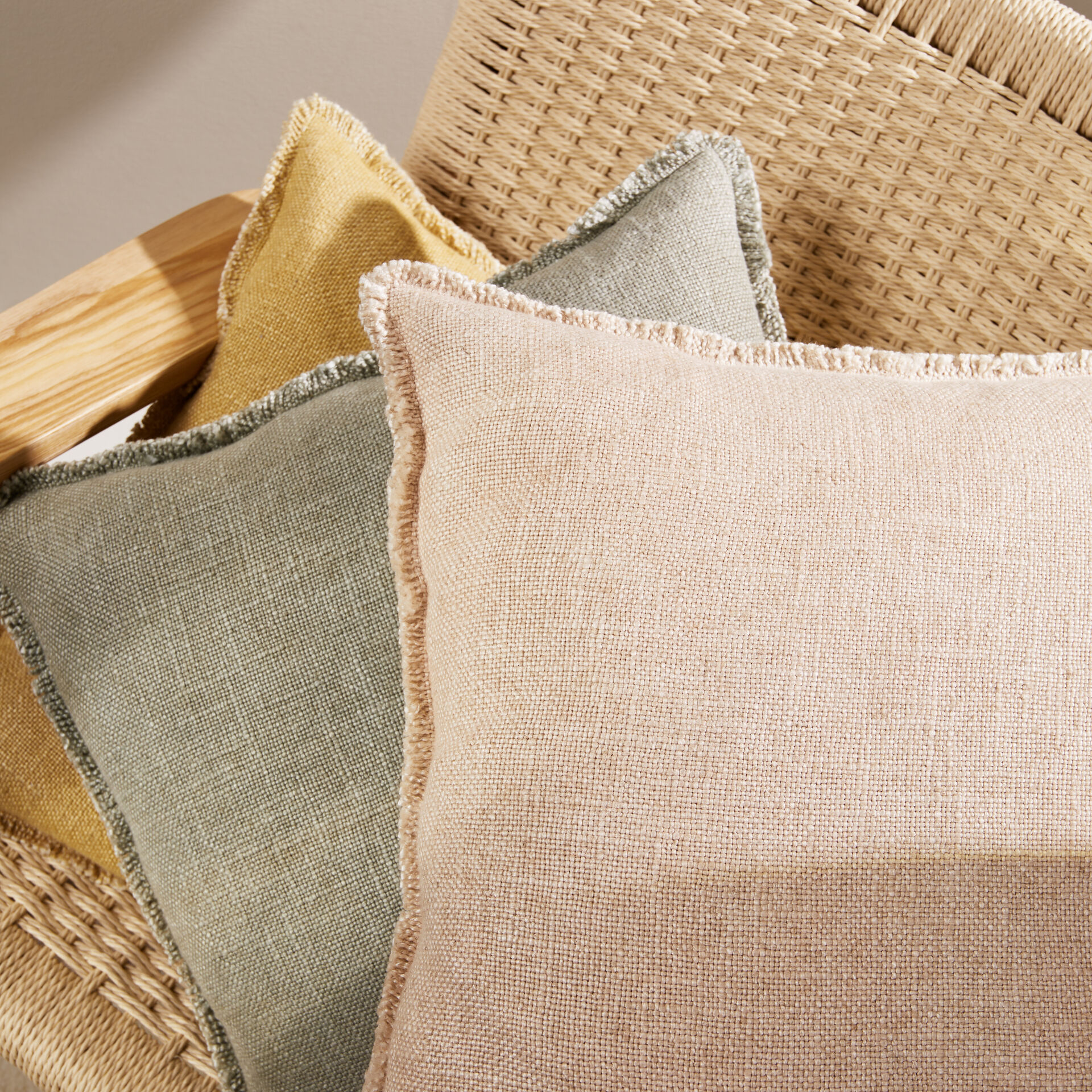 ${product-id}-Bridie Linox Cushion-Natural-${view-type}