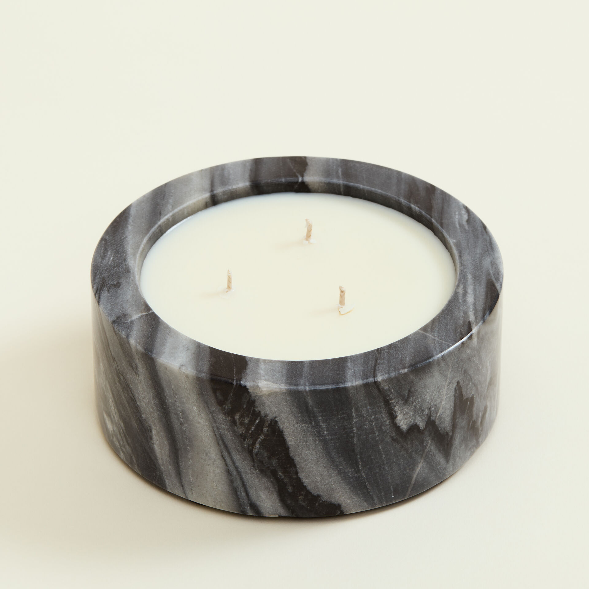 ${product-id}-Black Pepper Pomegranate Statement Candle -Black Pepper & Pomegranate-${view-type}