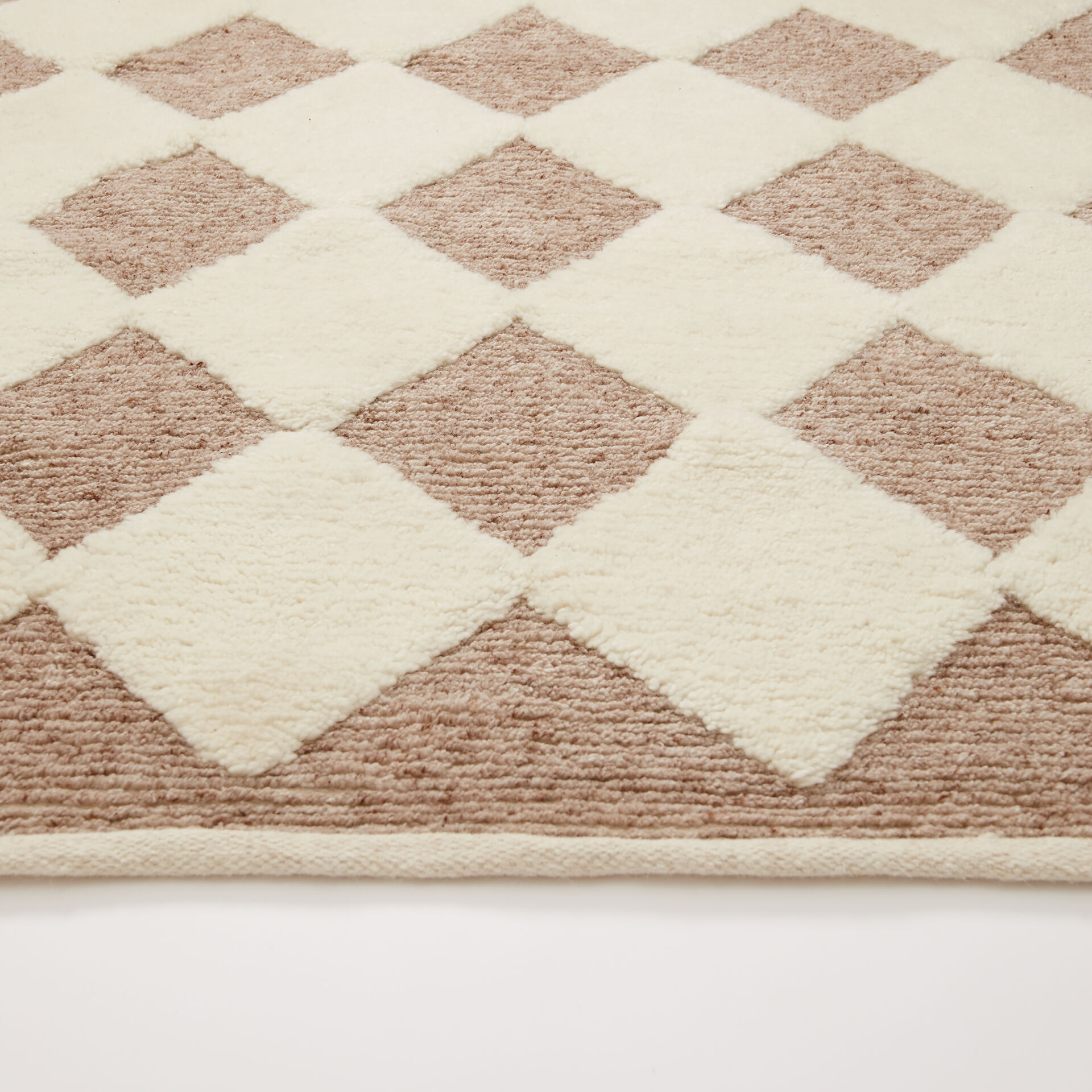 ${product-id}-Maya Checkerboard Tufted Wool Rug-Natural-${view-type}