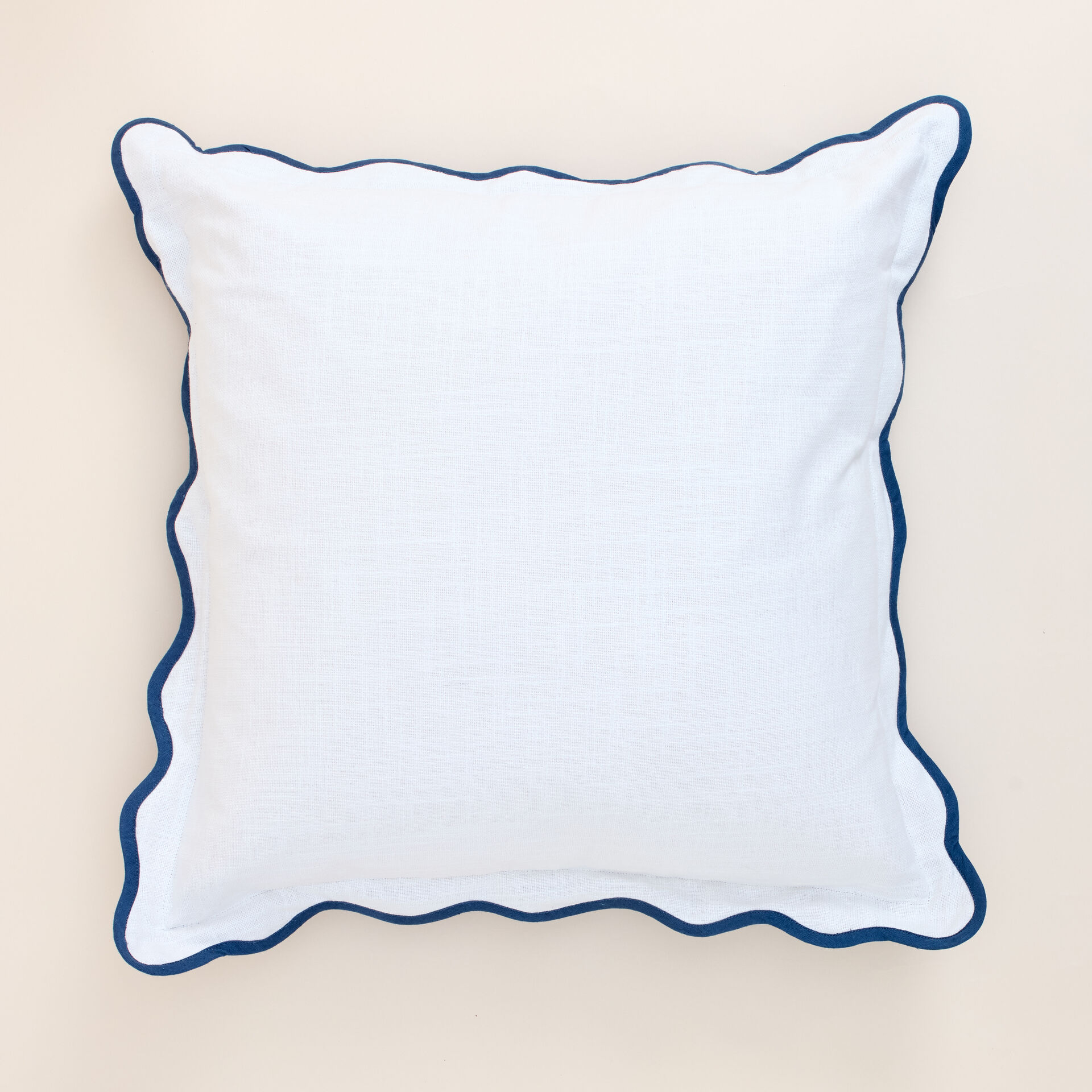 ${product-id}-Scallop Edge cushion with contract edge-WHITE/NAVY-${view-type}