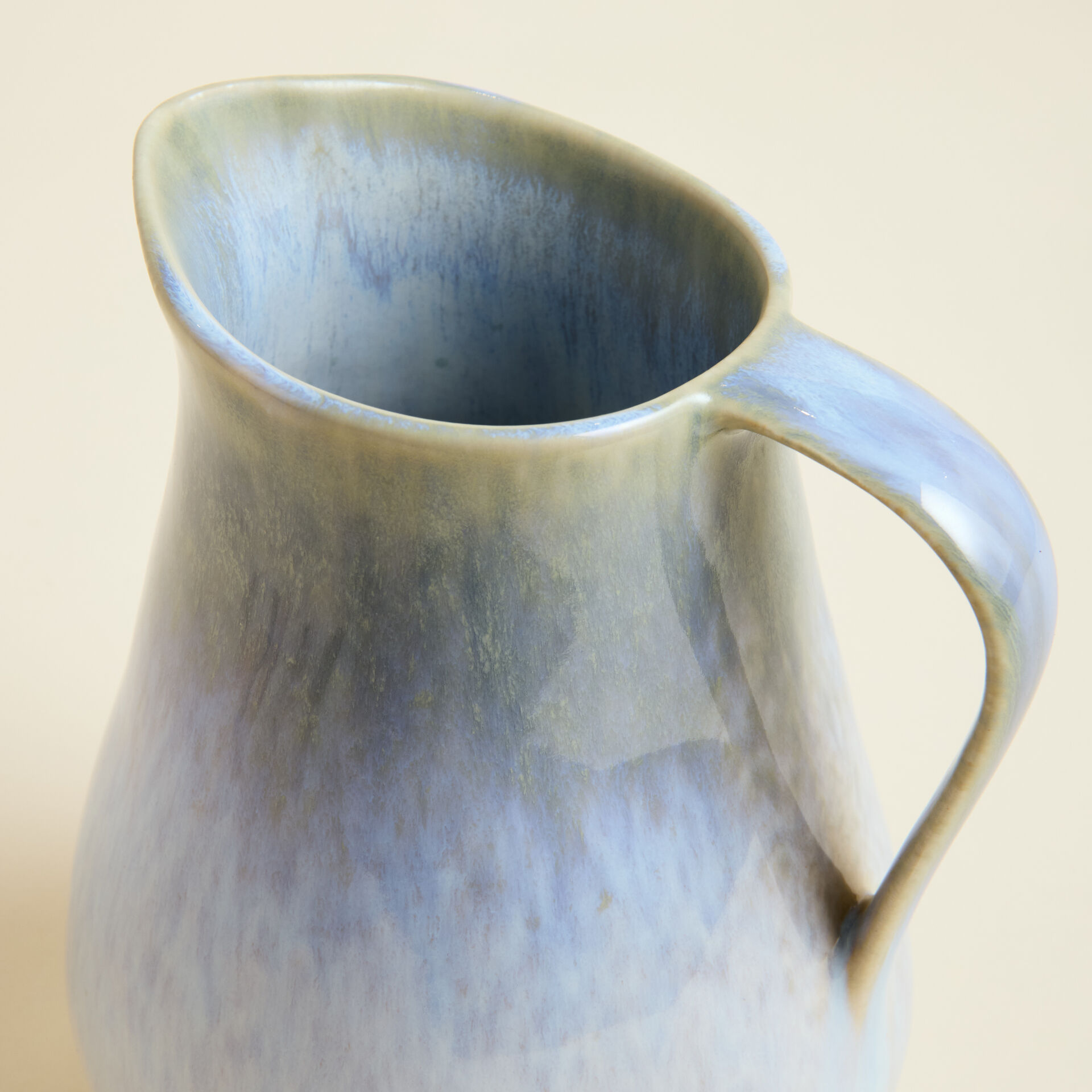 ${product-id}-Crystaline Pitcher-Blue-${view-type}