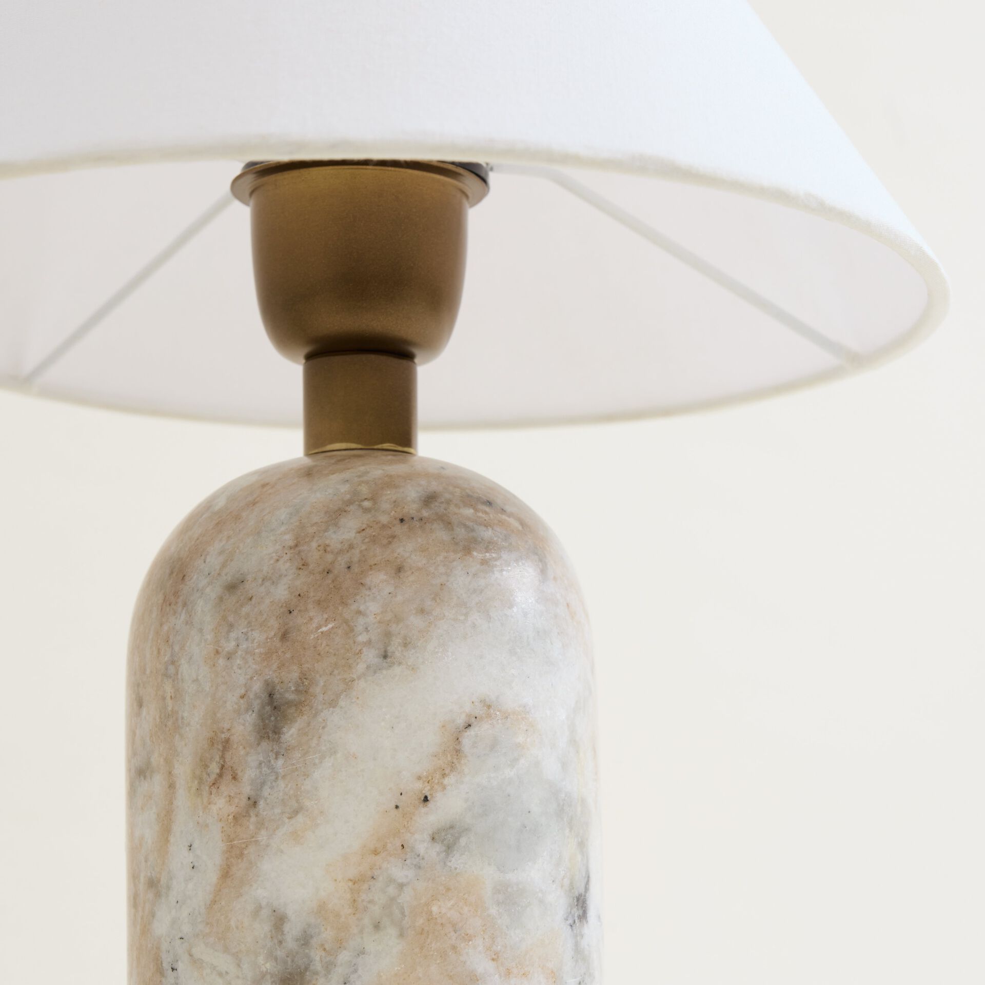 ${product-id}-Maria Marble Lamp-Neutral-${view-type}