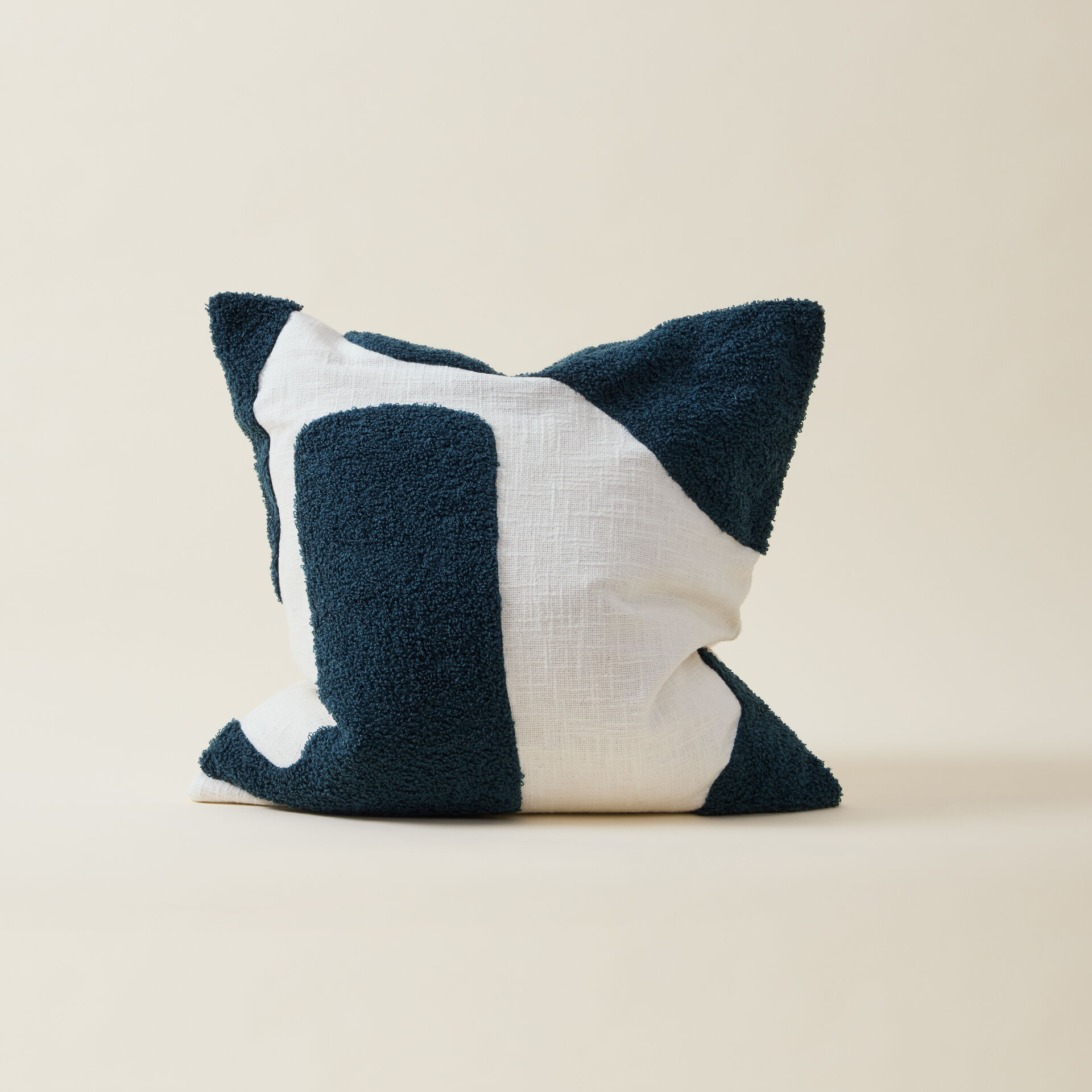 ${product-id}-Frey Cushion -Dark Teal-${view-type}