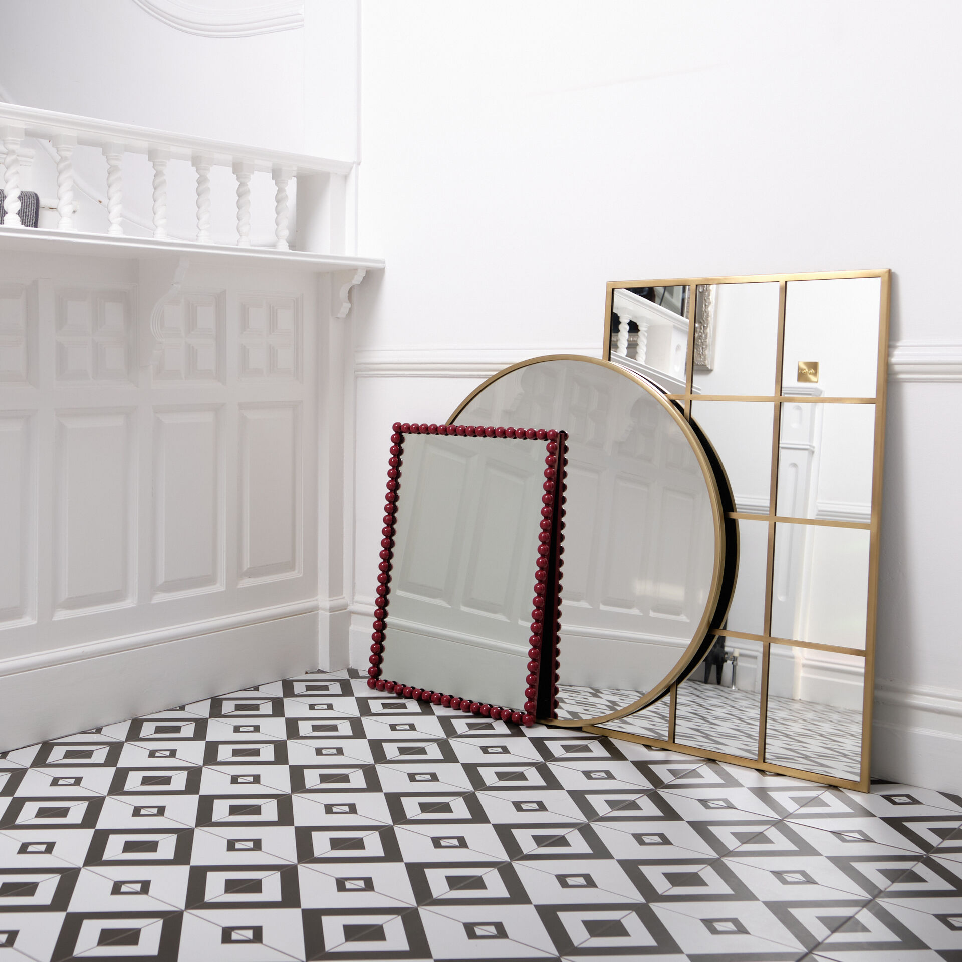 ${product-id}-Block Mirror-Metallic-${view-type}
