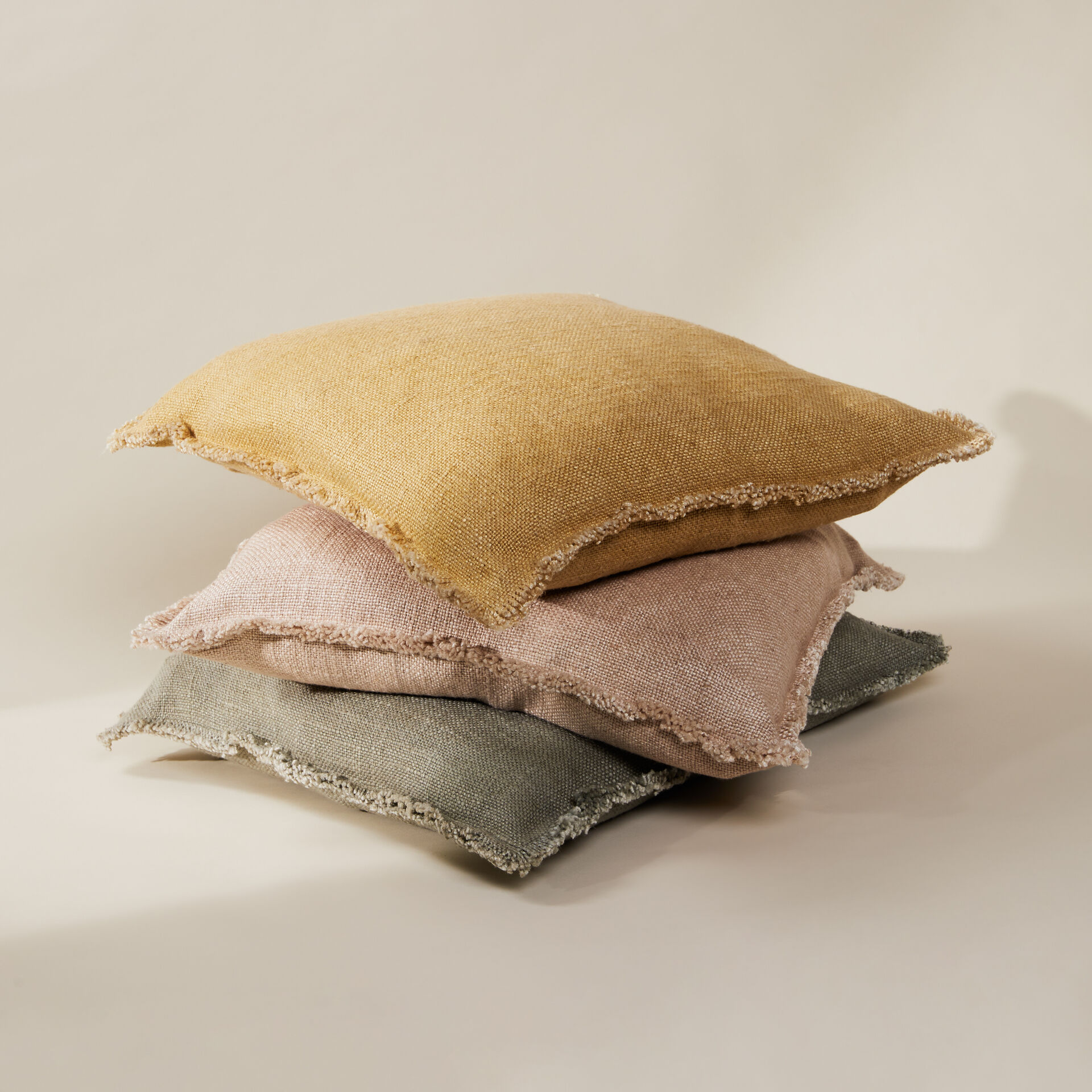 ${product-id}-Bridie Linox Cushion-Natural-${view-type}