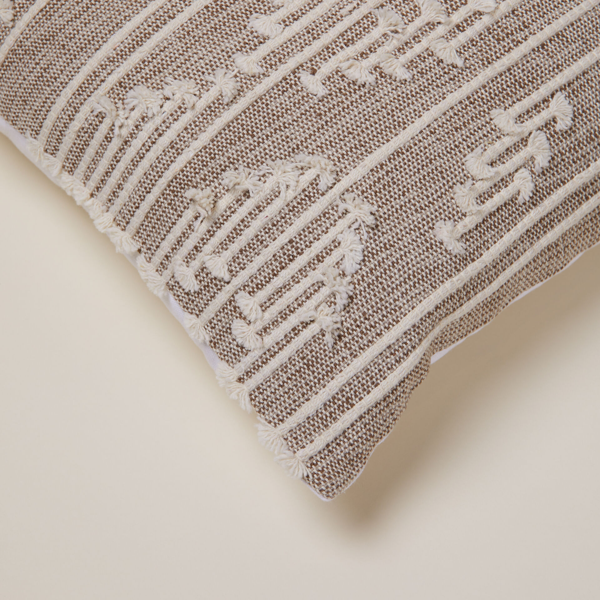 ${product-id}-Kaata Clipped Cushion-Rust/Ivory-${view-type}