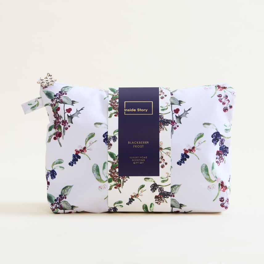 Blackberry Frost Wash Bag Gift Set