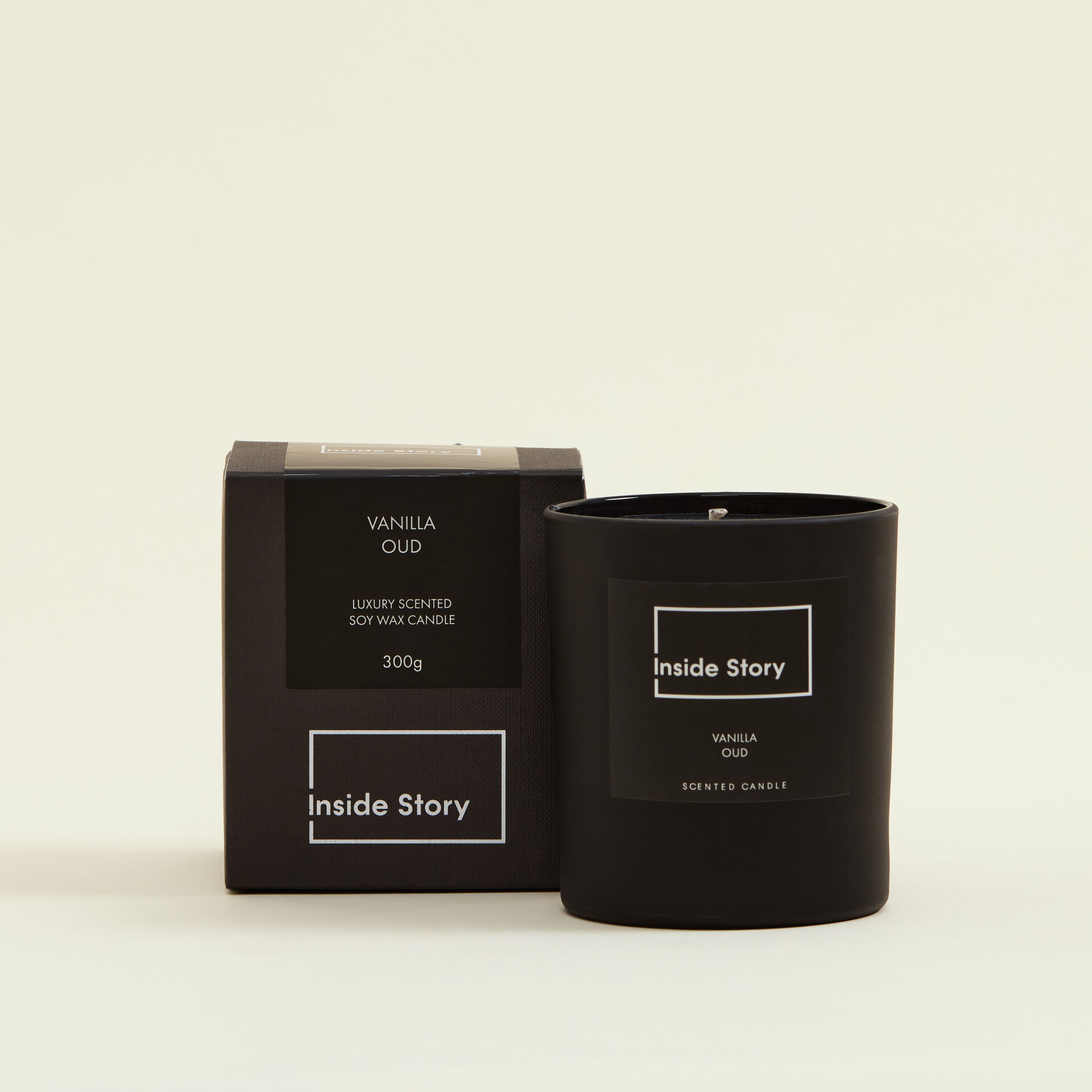 ${product-id}-Vanilla Oud Signature Filled Candle -Vanilla Oud-${view-type}
