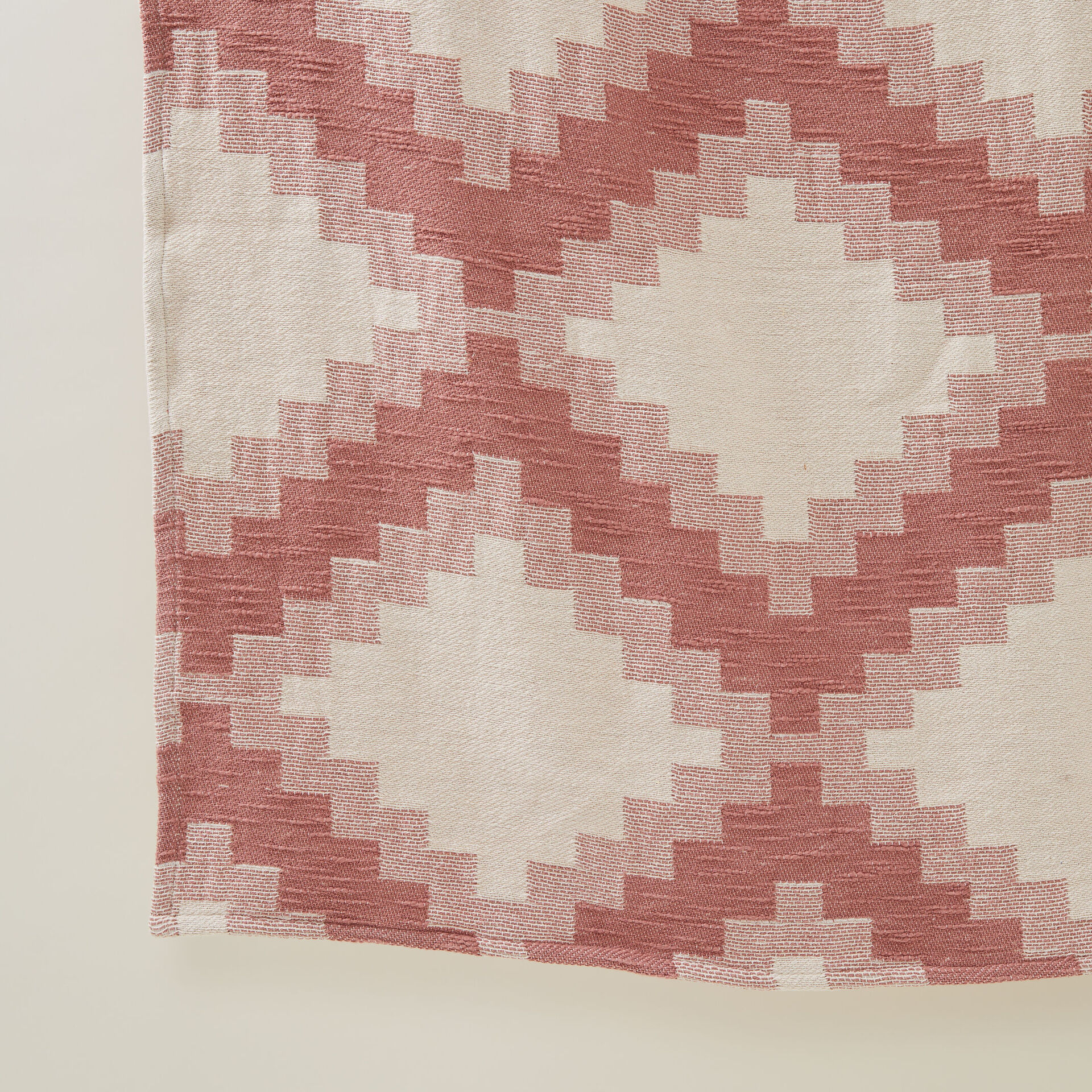 ${product-id}-Woven Pattern Throw-Rust/Ivory-${view-type}
