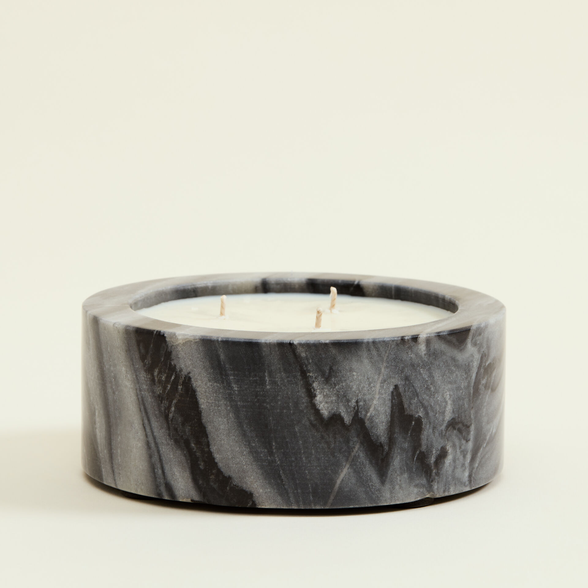 ${product-id}-Black Pepper Pomegranate Statement Candle -Black Pepper & Pomegranate-${view-type}