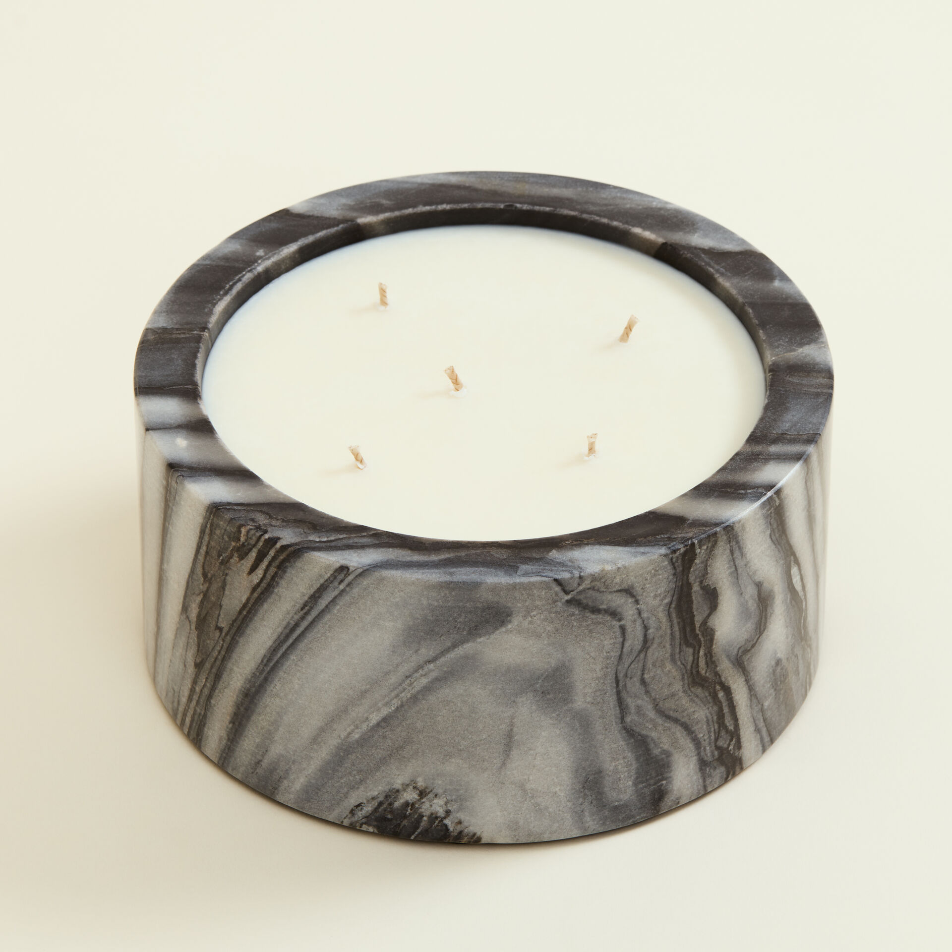 ${product-id}-Black Pepper Pomegranate Statement Candle XL-Black Pepper & Pomegranate-${view-type}