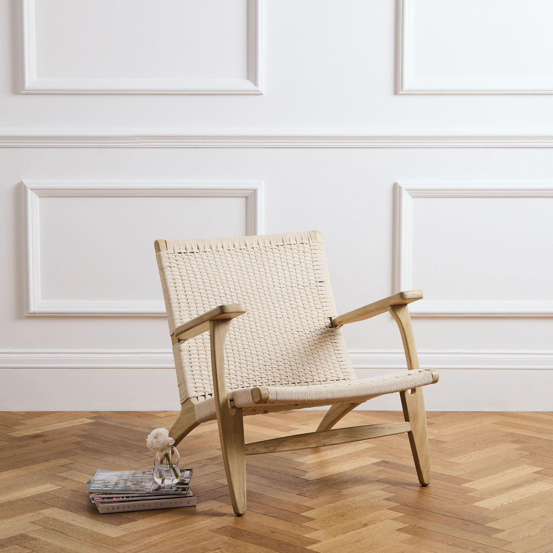 ${product-id}-Dalston Chair-Neutral-${view-type}