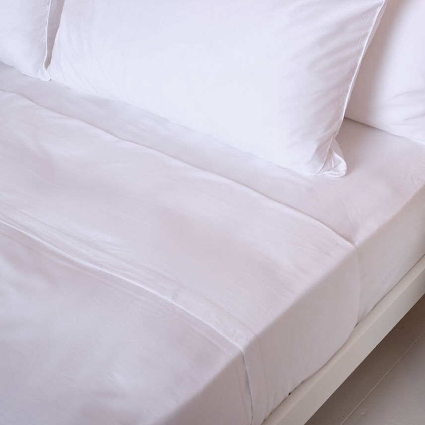 Avery Egyptian Cotton Flat Sheet In White 300 Thread Count
