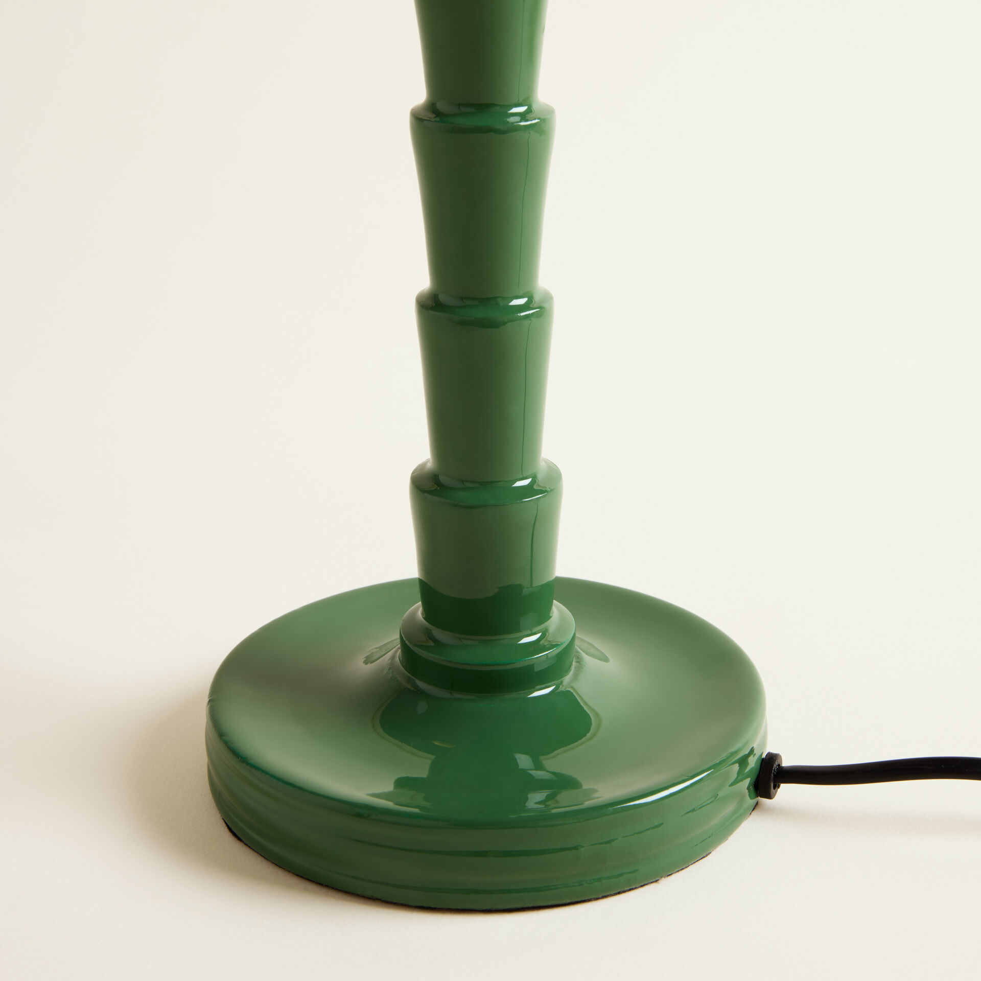 ${product-id}-Nelle Table Lamp-Green-${view-type}
