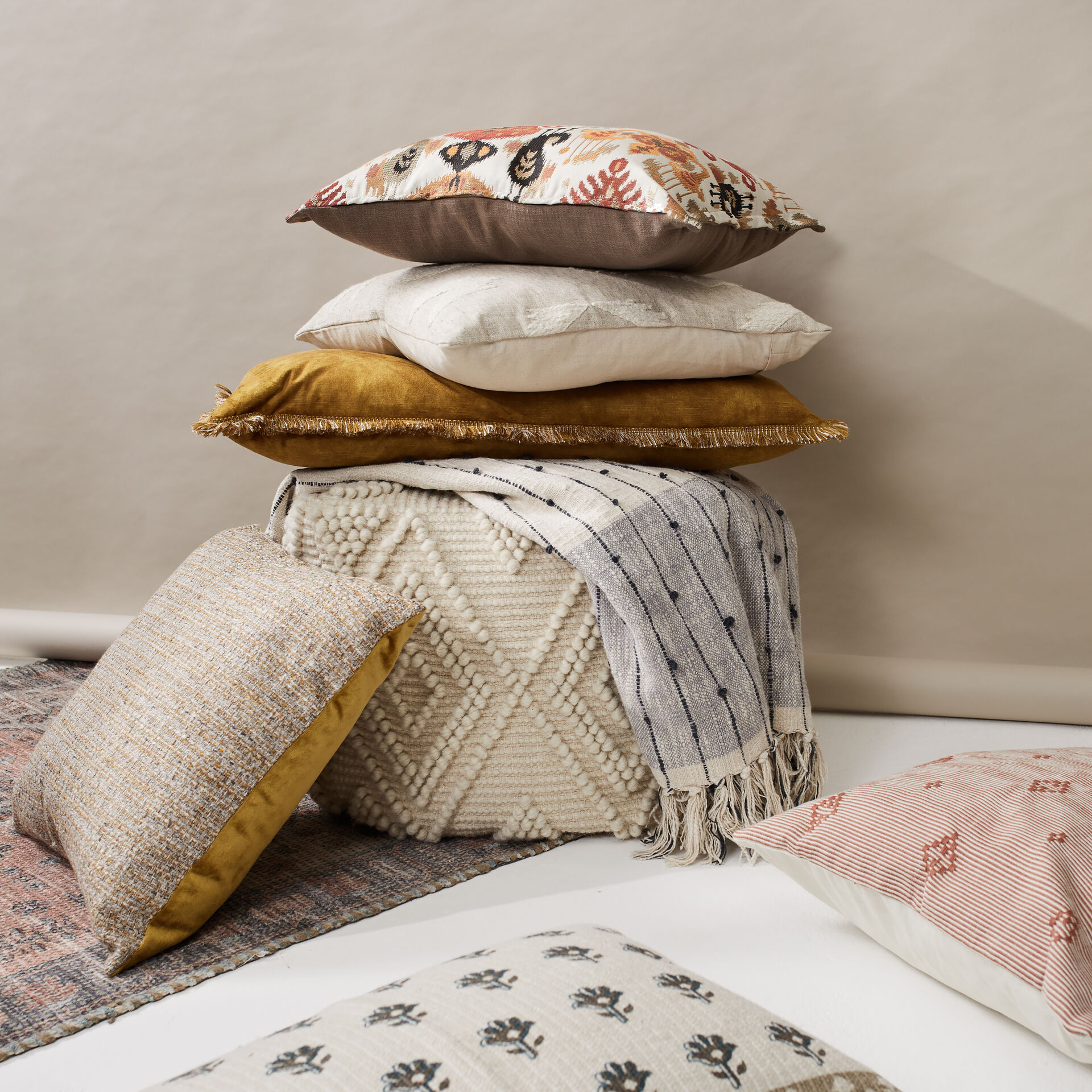 ${product-id}-Asa Bobble Footstool-Ecru-${view-type}