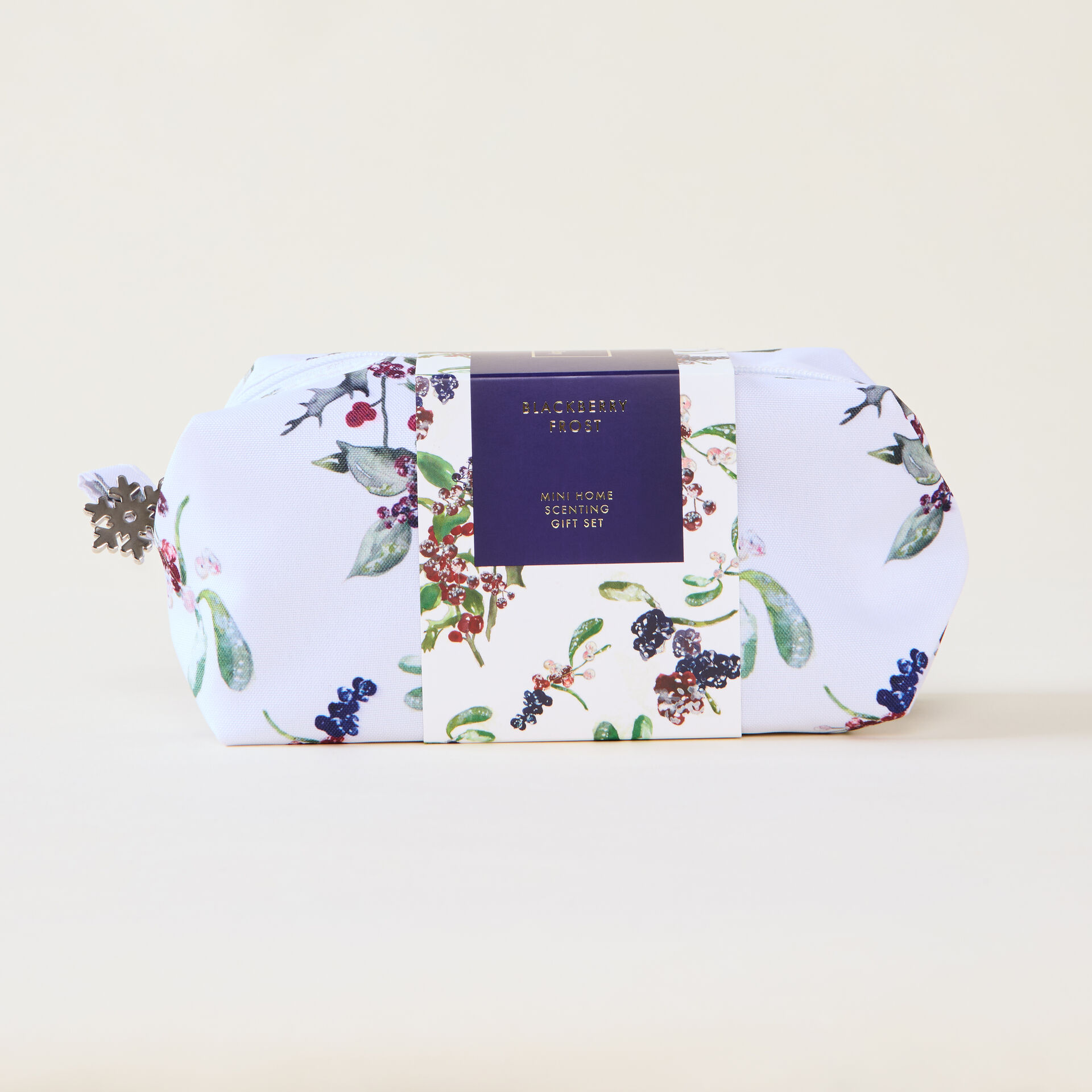 ${product-id}-Blackberry Frost Mini Wash Bag Gift Set-Blackberry Frost-${view-type}