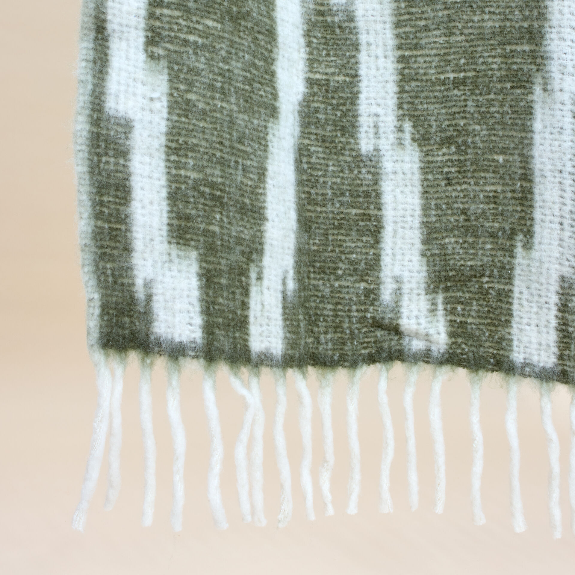 ${product-id}-Jessica Green ikat throw-Green-${view-type}