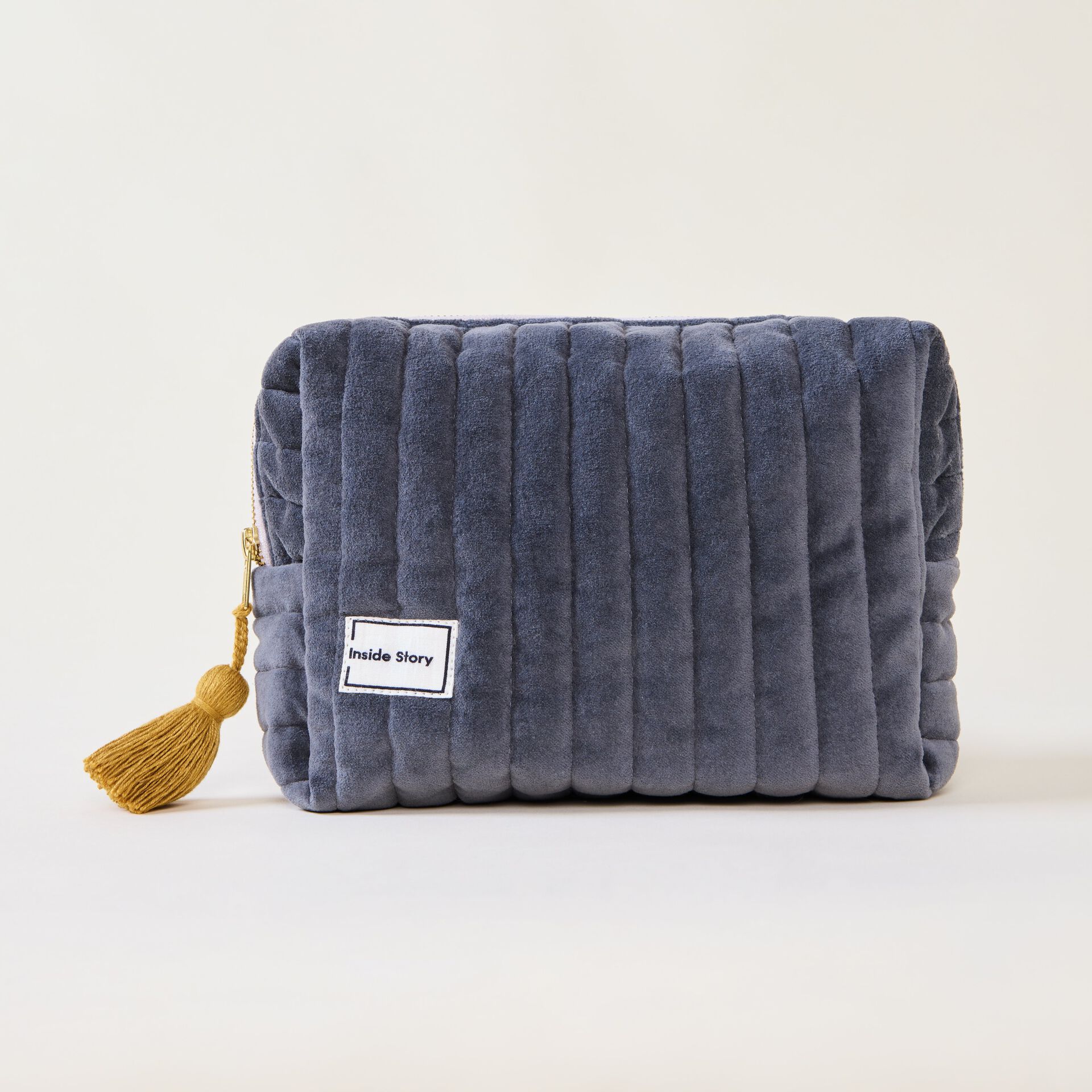 ${product-id}-Velvet Wash Bag-Blue-${view-type}