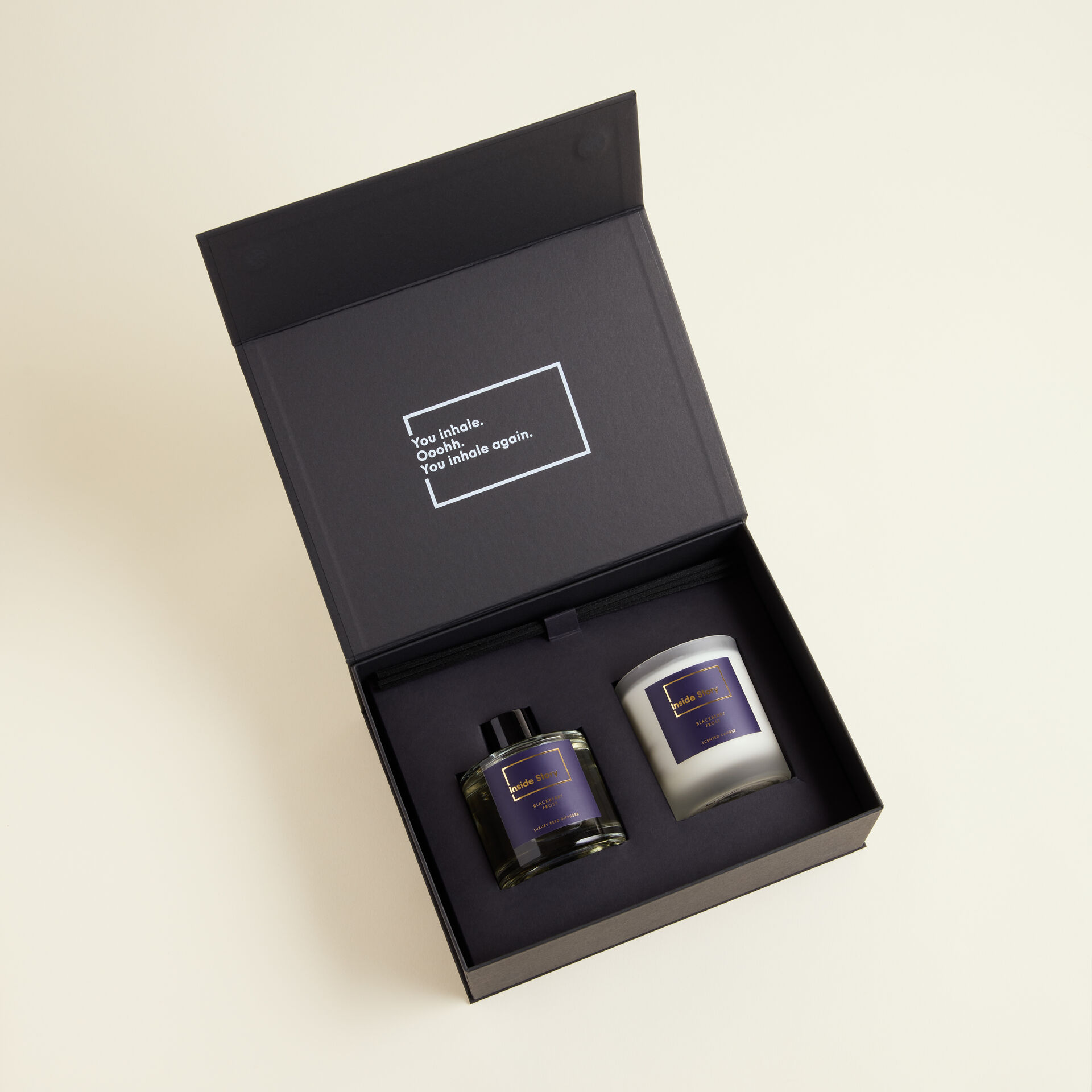 ${product-id}-Blackberry Frost Home Scent Gift Set -Blackberry Frost-${view-type}