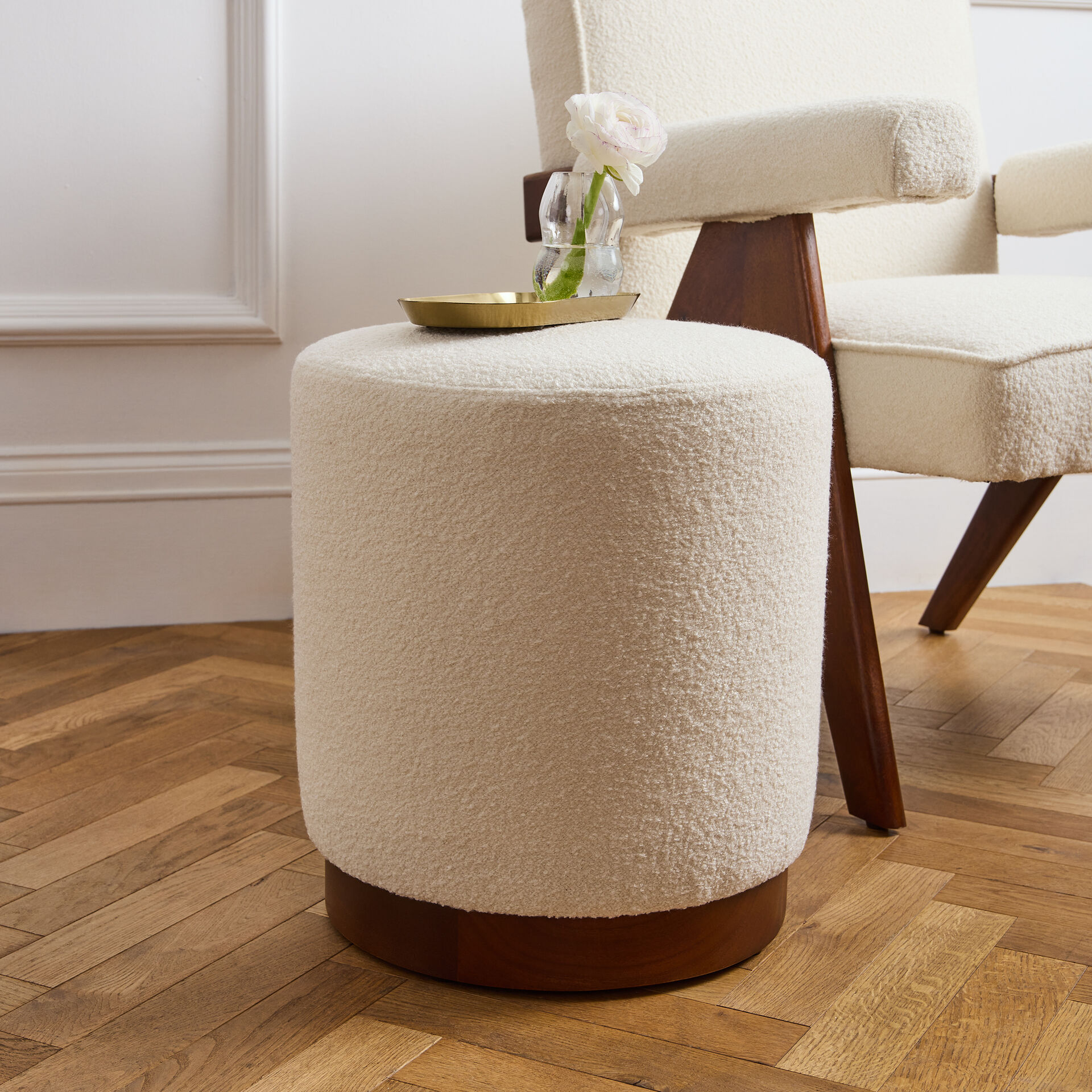 ${product-id}-Camley Footstool-Neutral-${view-type}