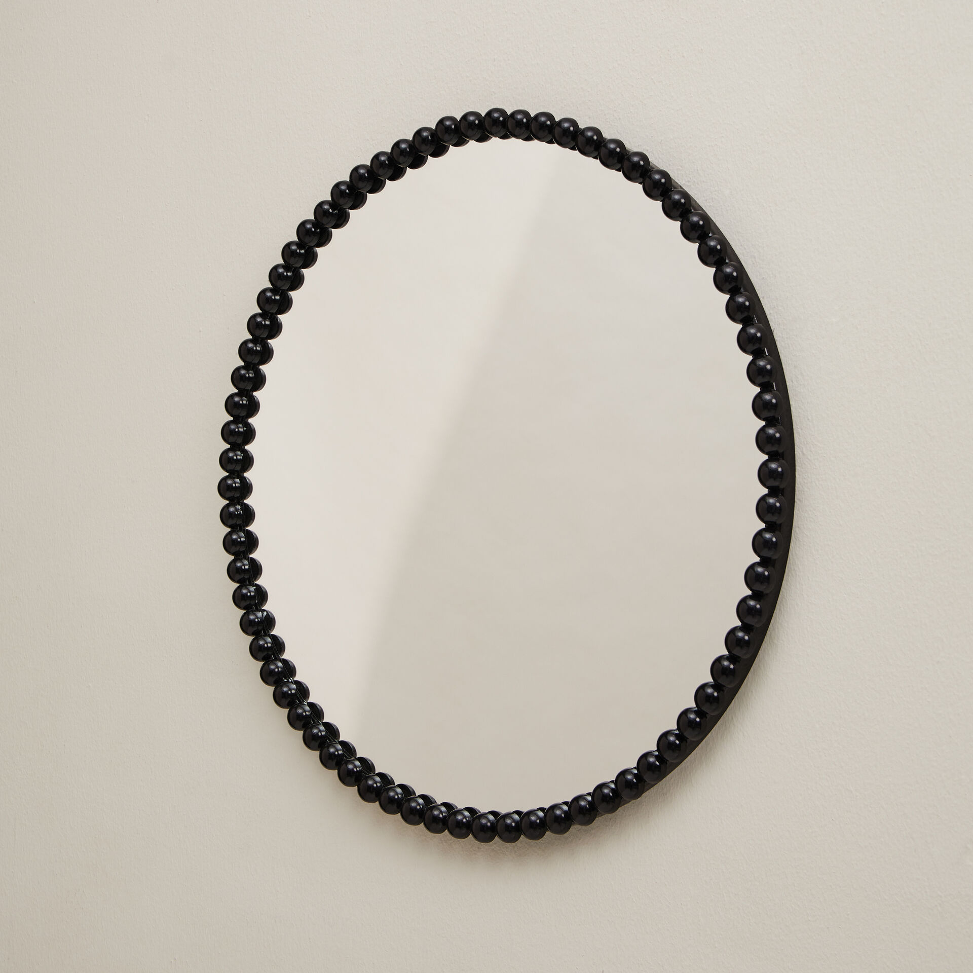 ${product-id}-Bobbin Round Mirror-Black-${view-type}