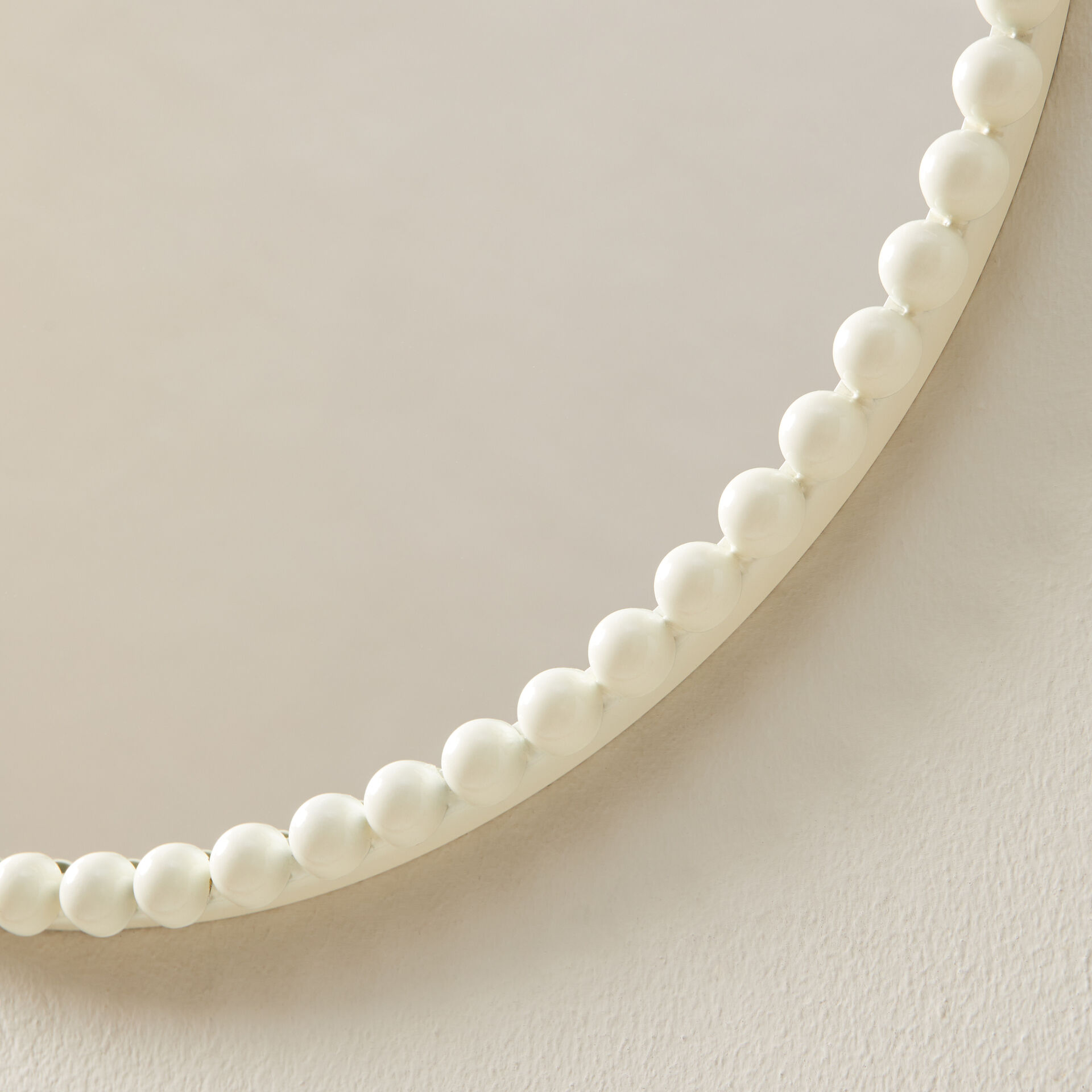 ${product-id}-Bobbin Round Mirror-Ivory-${view-type}