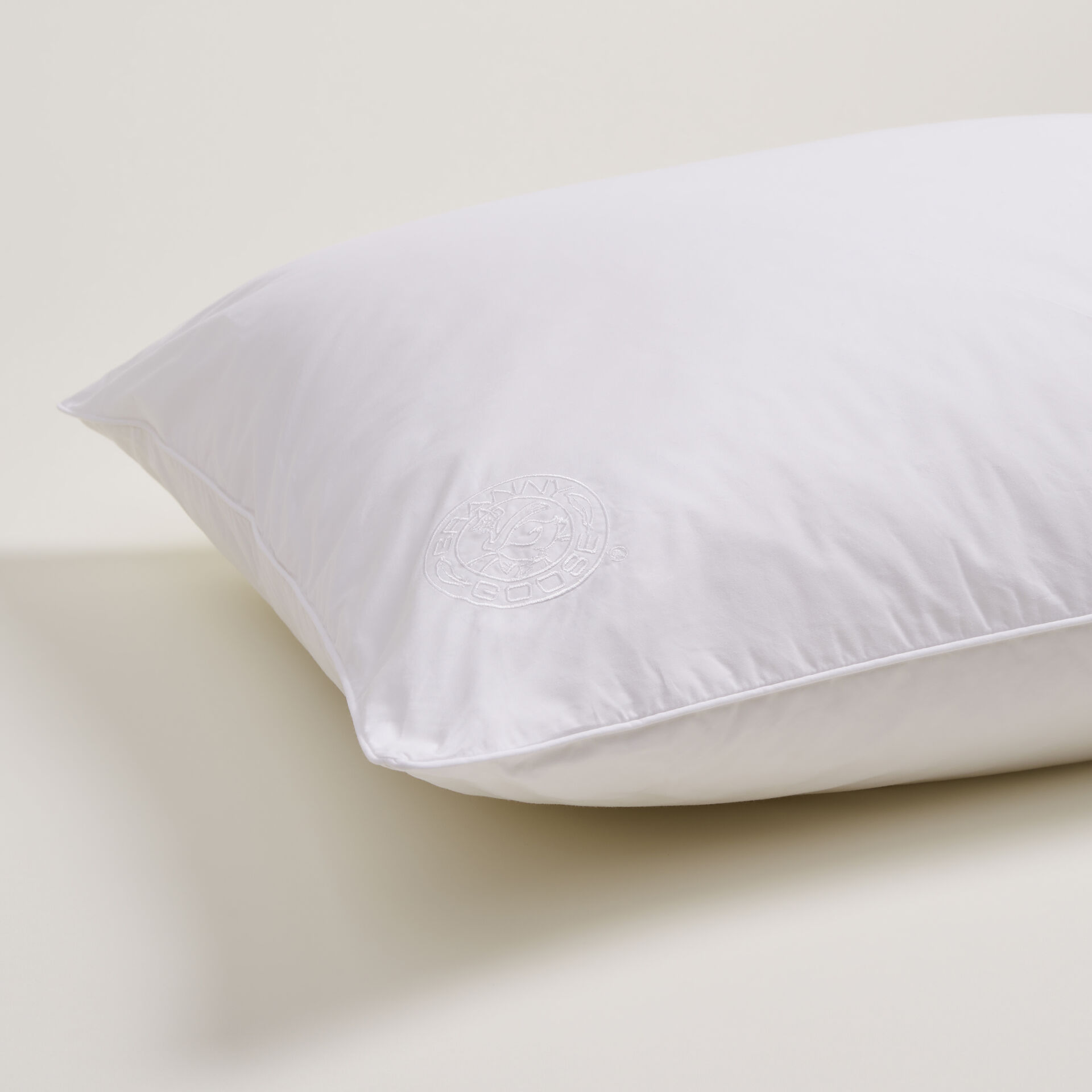 Luxury Down Alternative Pillow Firm