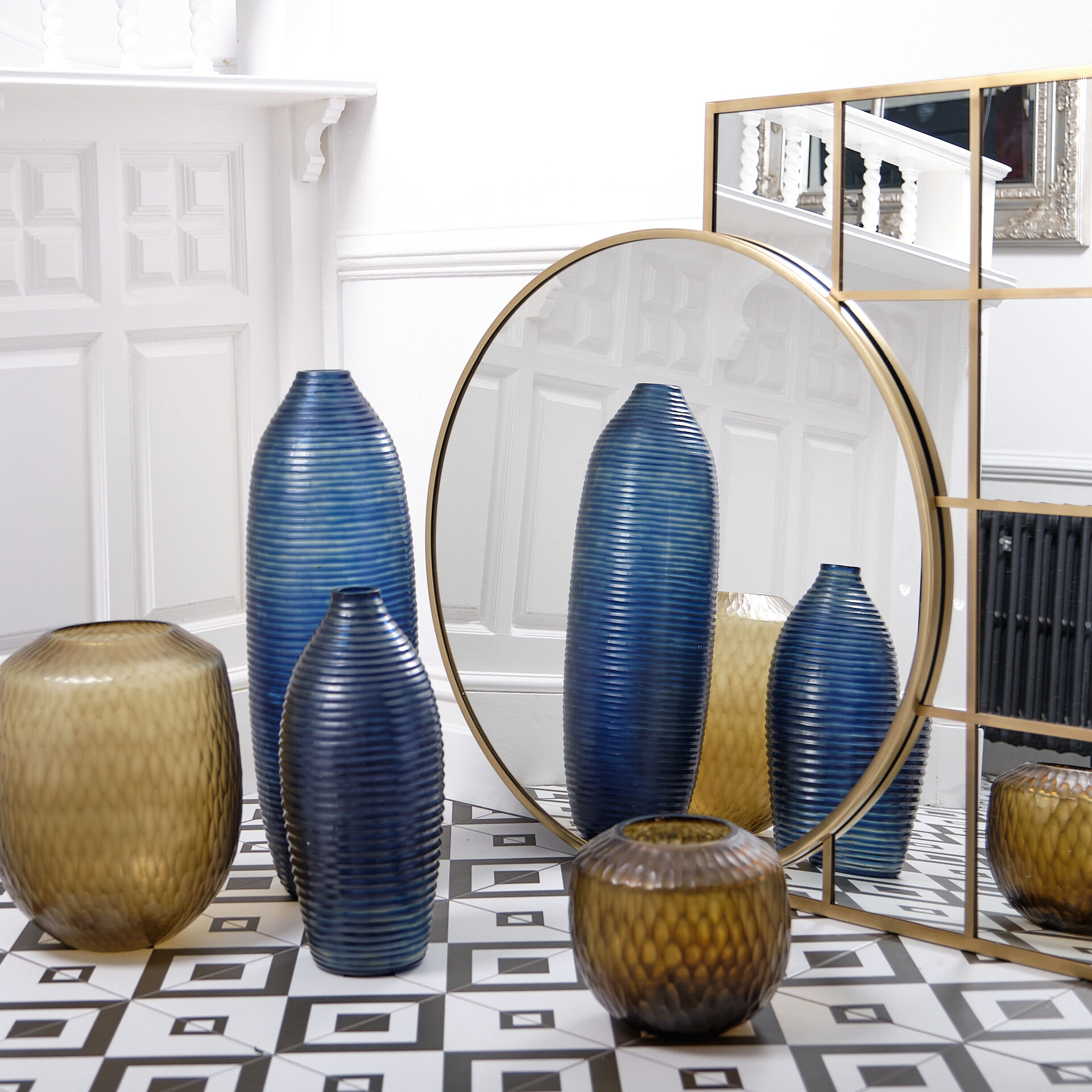 ${product-id}-Round Mirror-Metallic-${view-type}