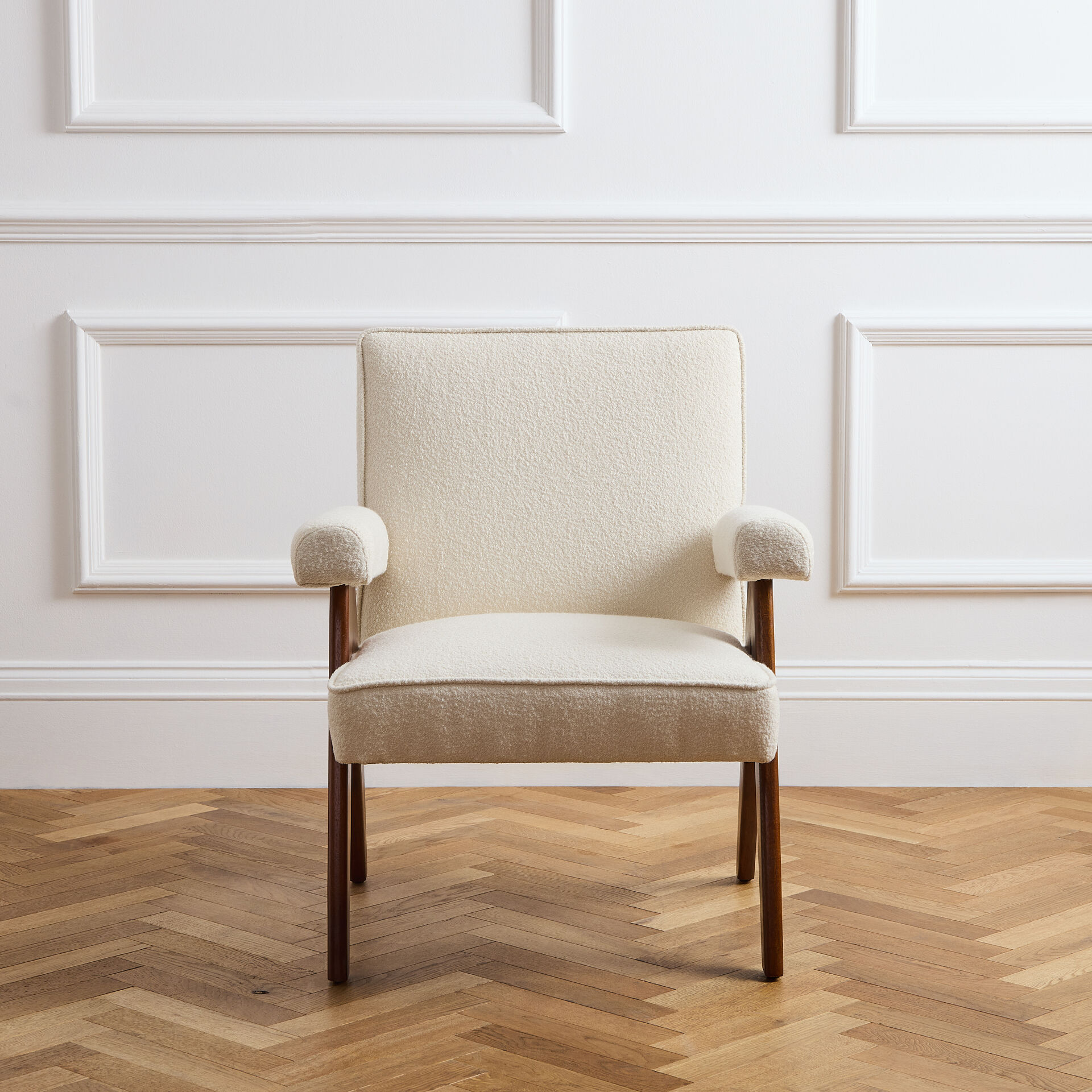 ${product-id}-Hoxton Chair-Neutral-${view-type}