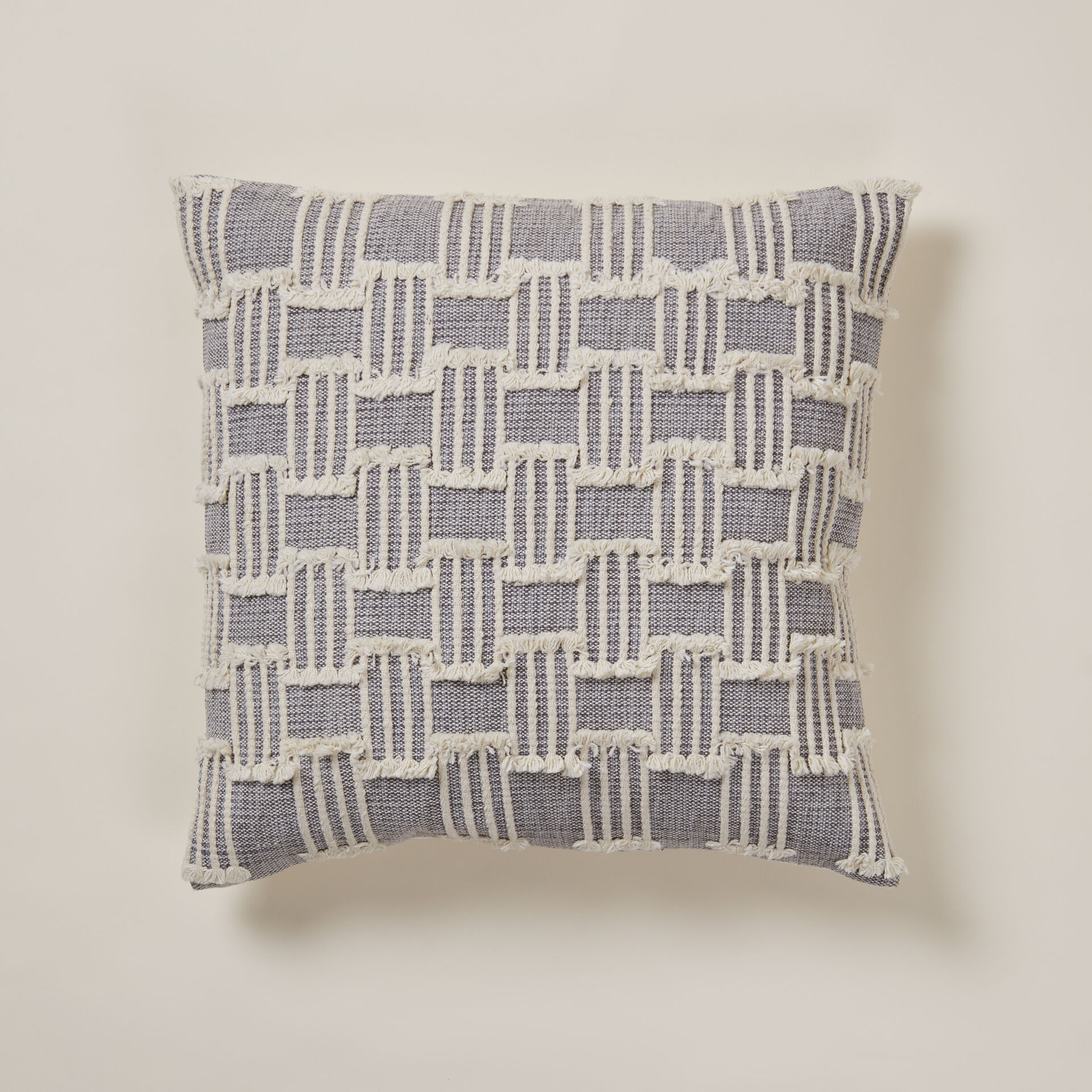 ${product-id}-Tatum Clipped Chck Cushion-LIGHT BLUE-${view-type}
