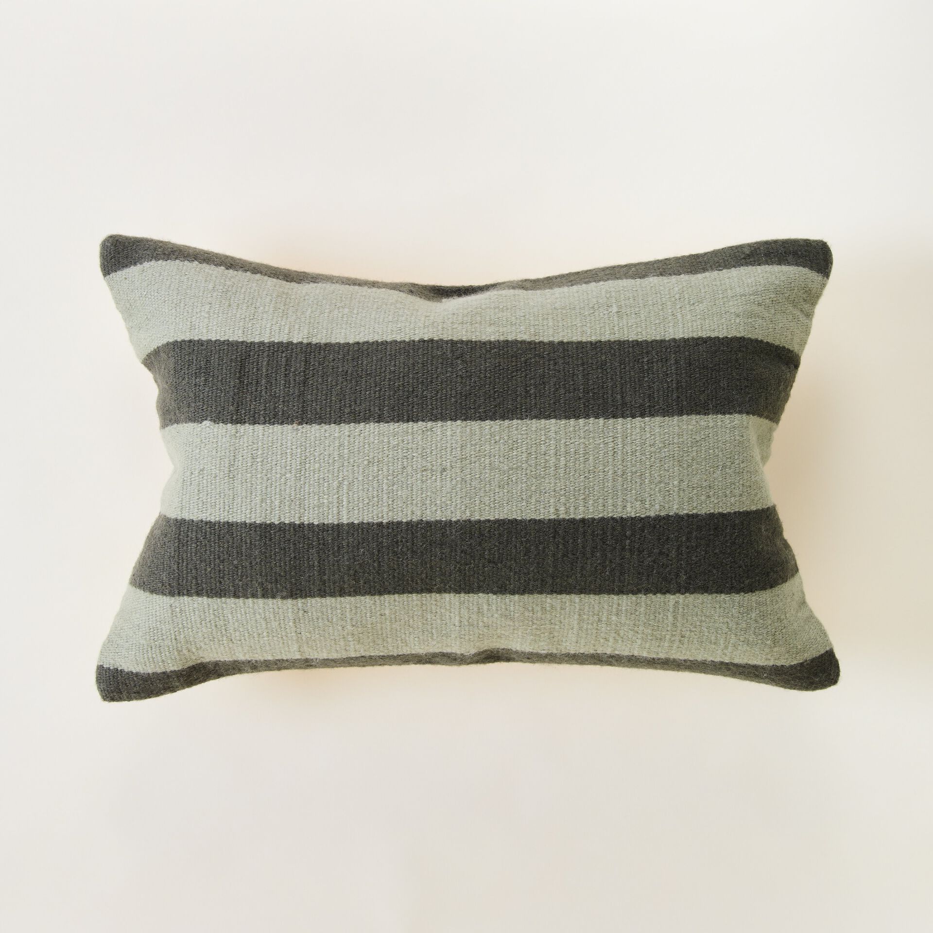 ${product-id}-Green Two-Toned Striped Cushion-Green-${view-type}