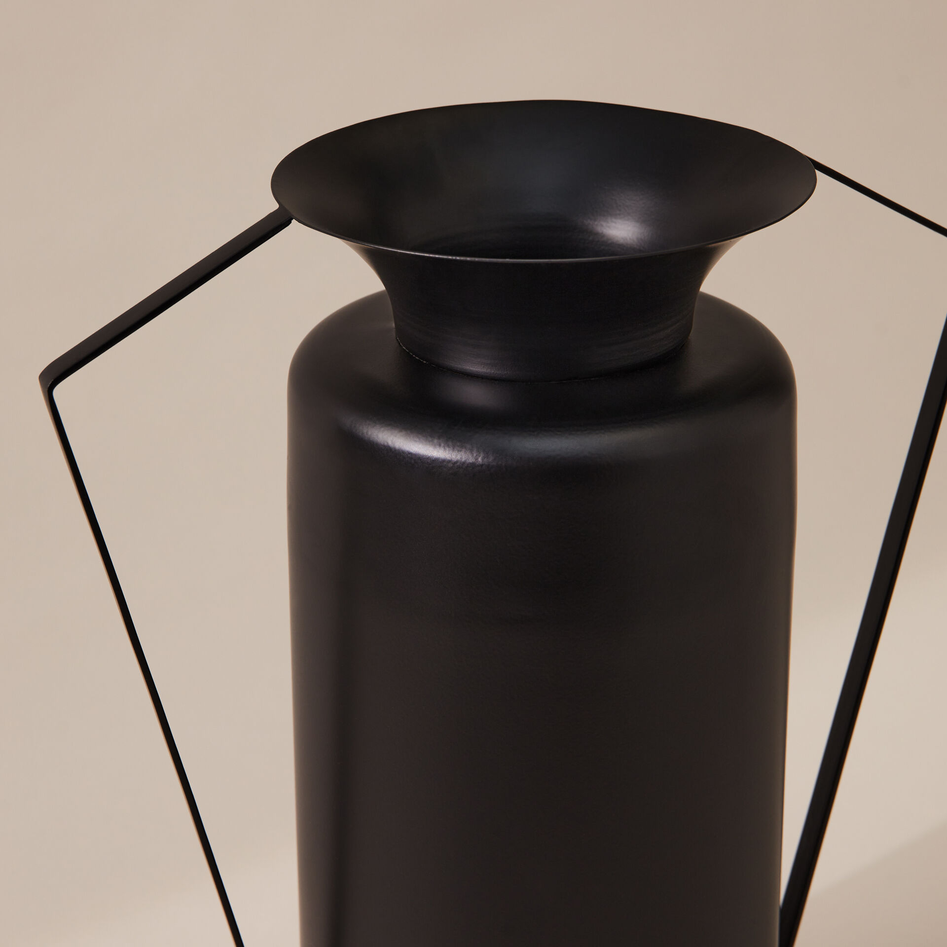 ${product-id}-Mykonos Metal Amphora Vase-Black-${view-type}
