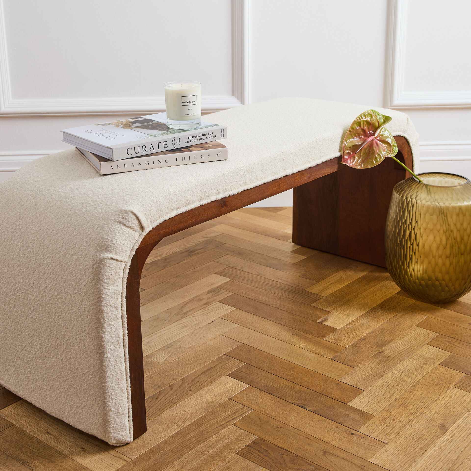 ${product-id}-Boucle Textured Bench -Bouclé-${view-type}