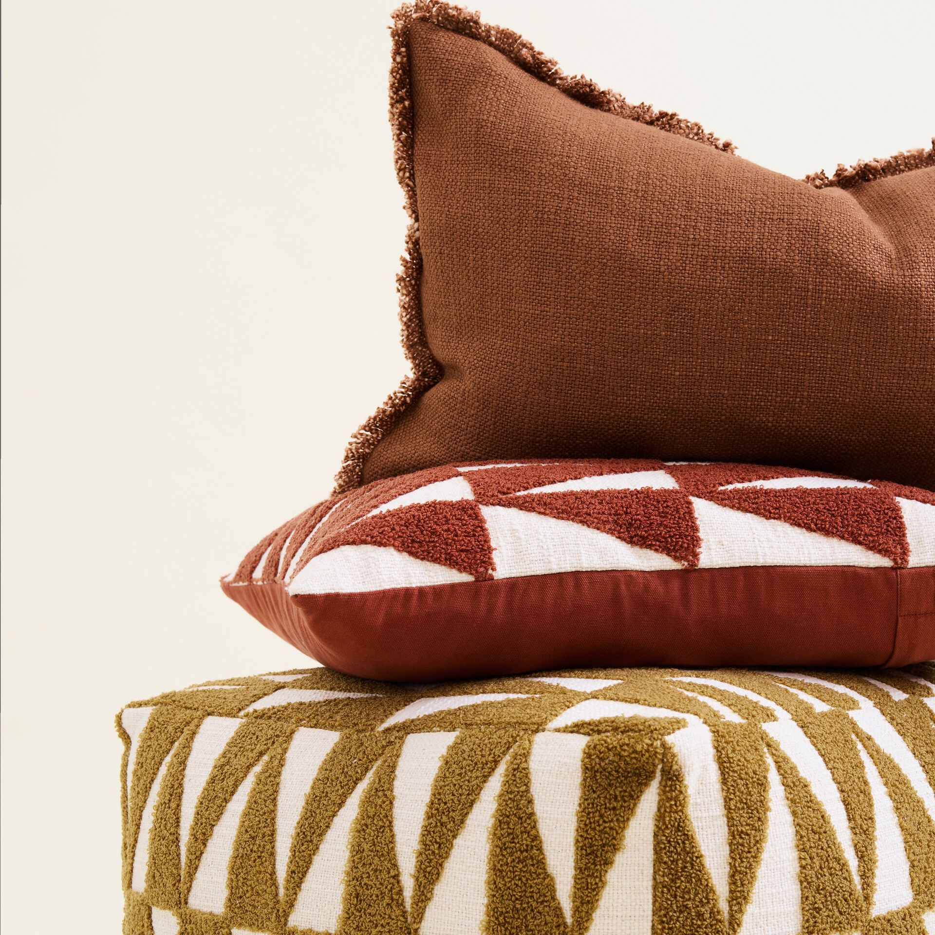 ${product-id}-Rust Geometric Cushion-Rust-${view-type}