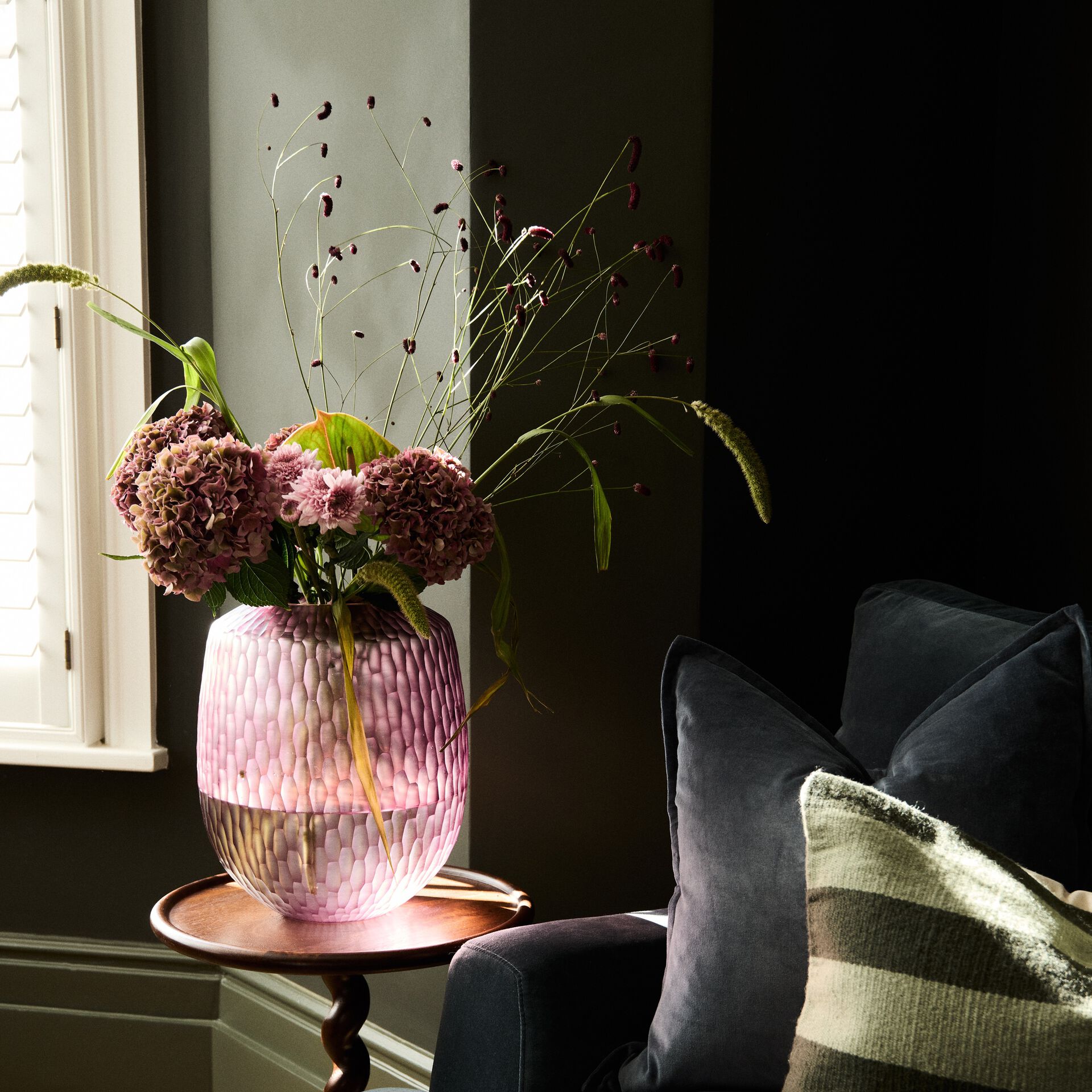 ${product-id}-Large Plum Hand-Cut Glass Vase-Plum-${view-type}