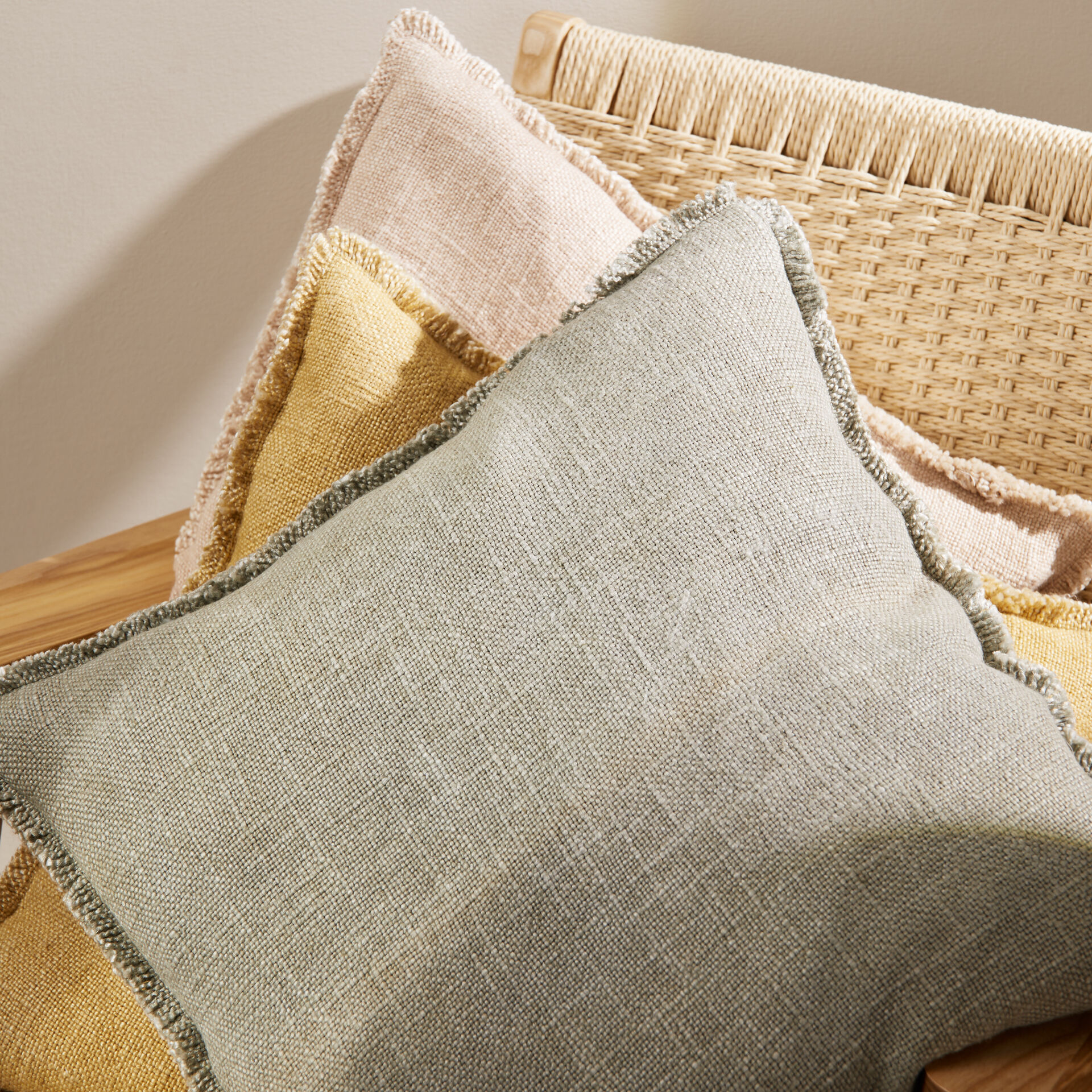 ${product-id}-Bridie Linox Cushion-Sage-${view-type}