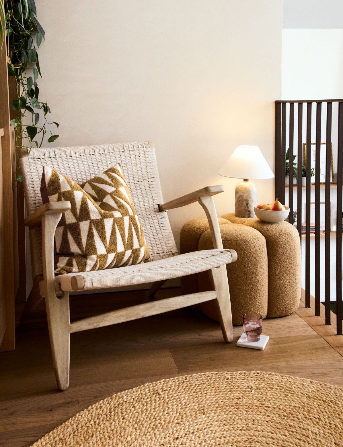 Inside Story chair with cusion on top