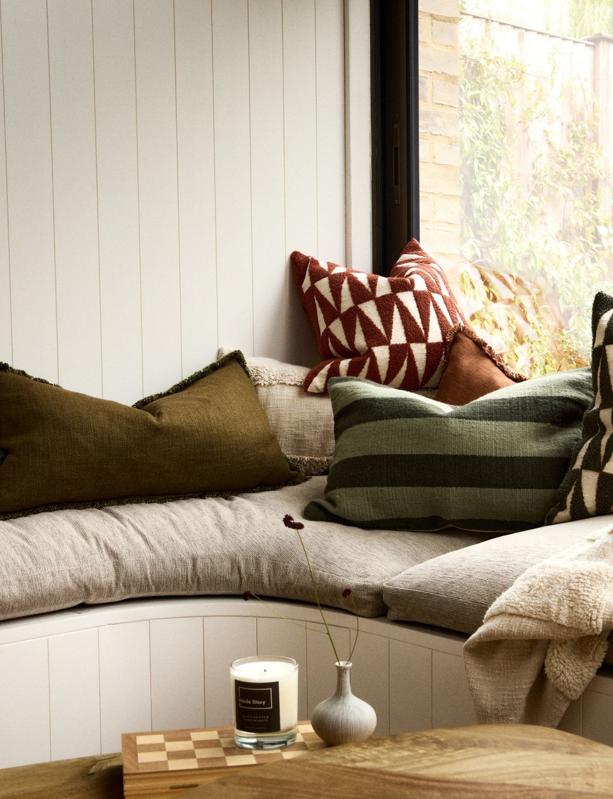 Inside Story Throws and Soft Furnishing